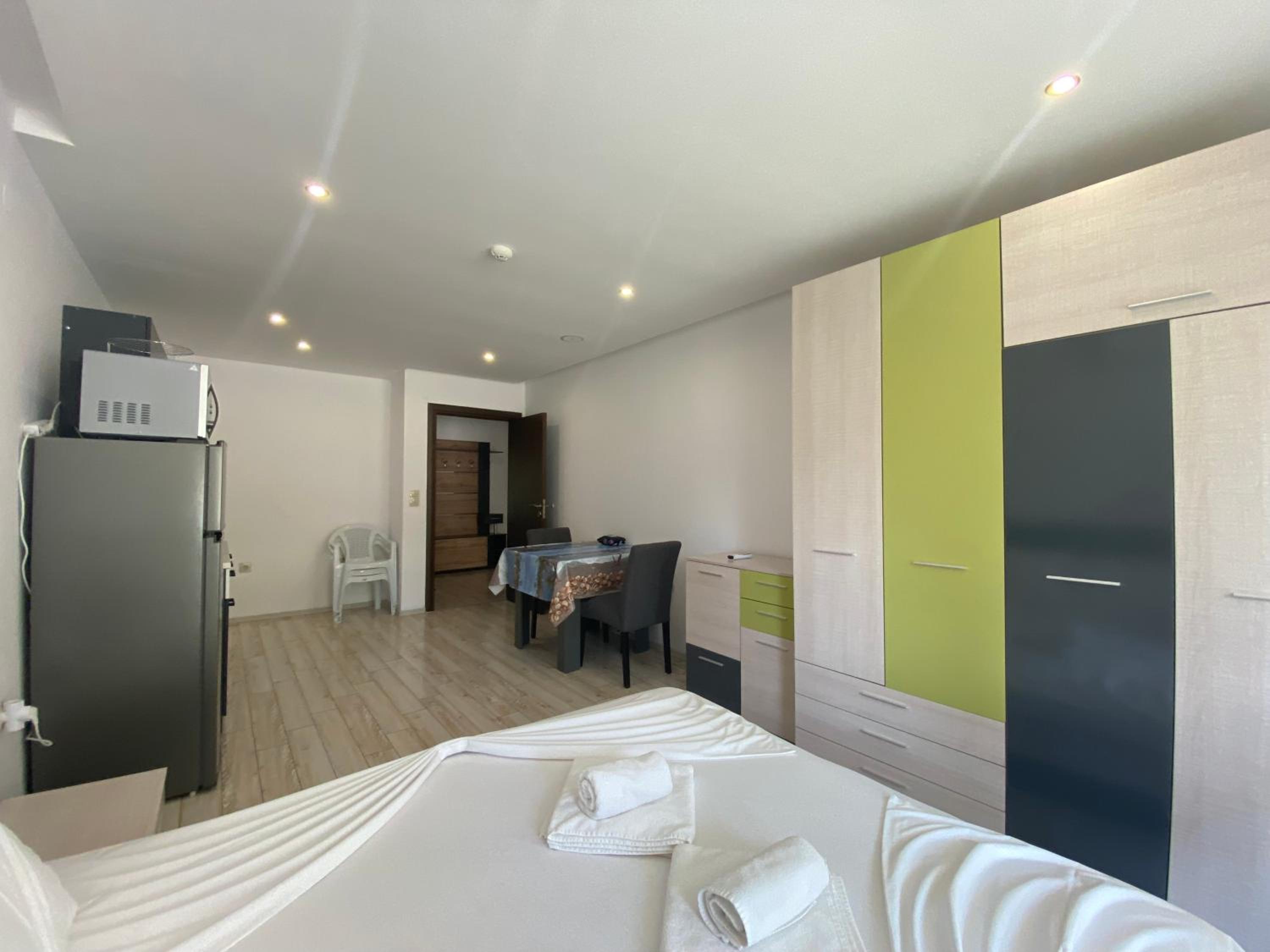 PARADISO 'В' 111 Large Apartment Nessebar