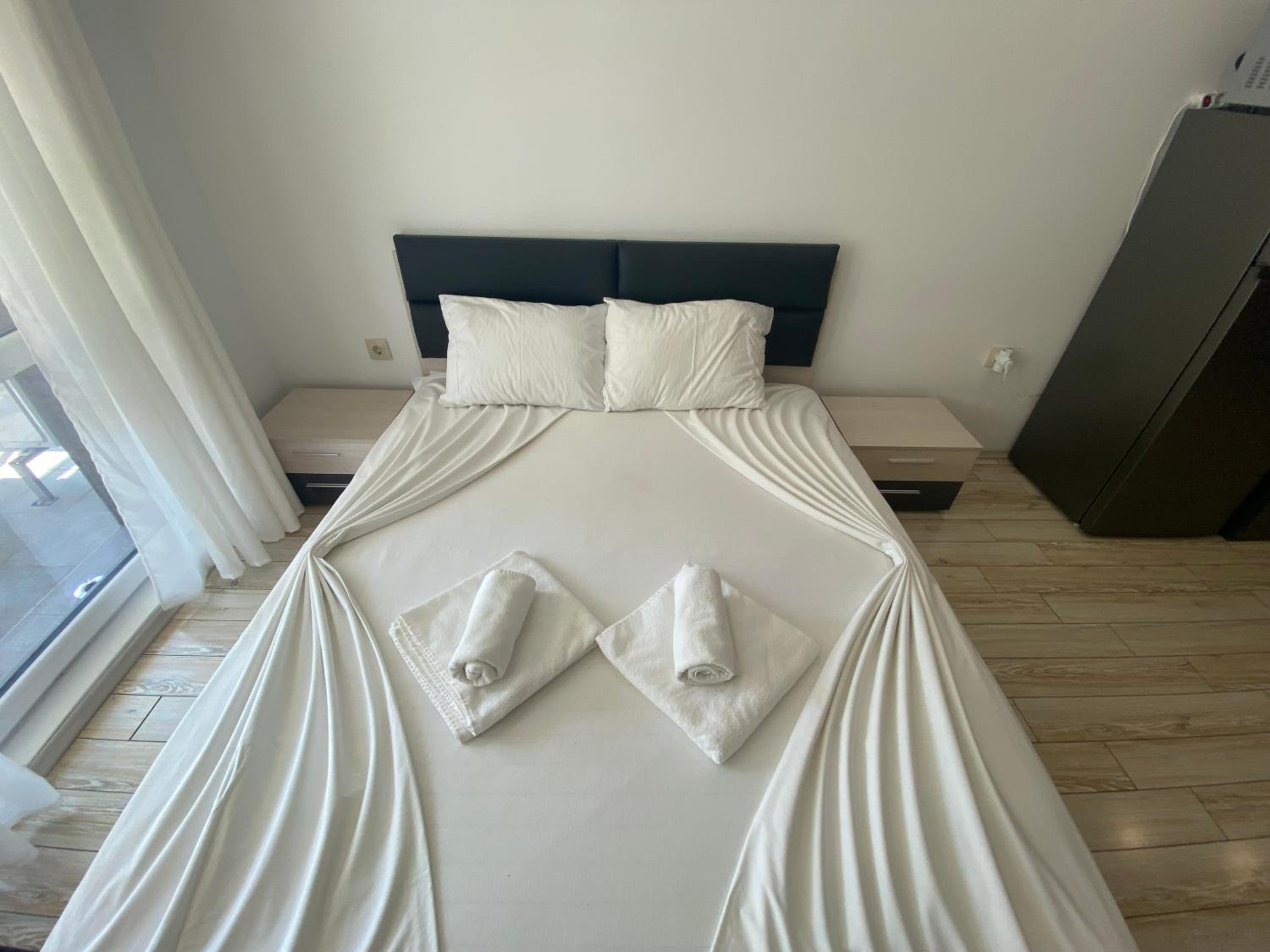 PARADISO 'В' 111 Large Apartment Nessebar