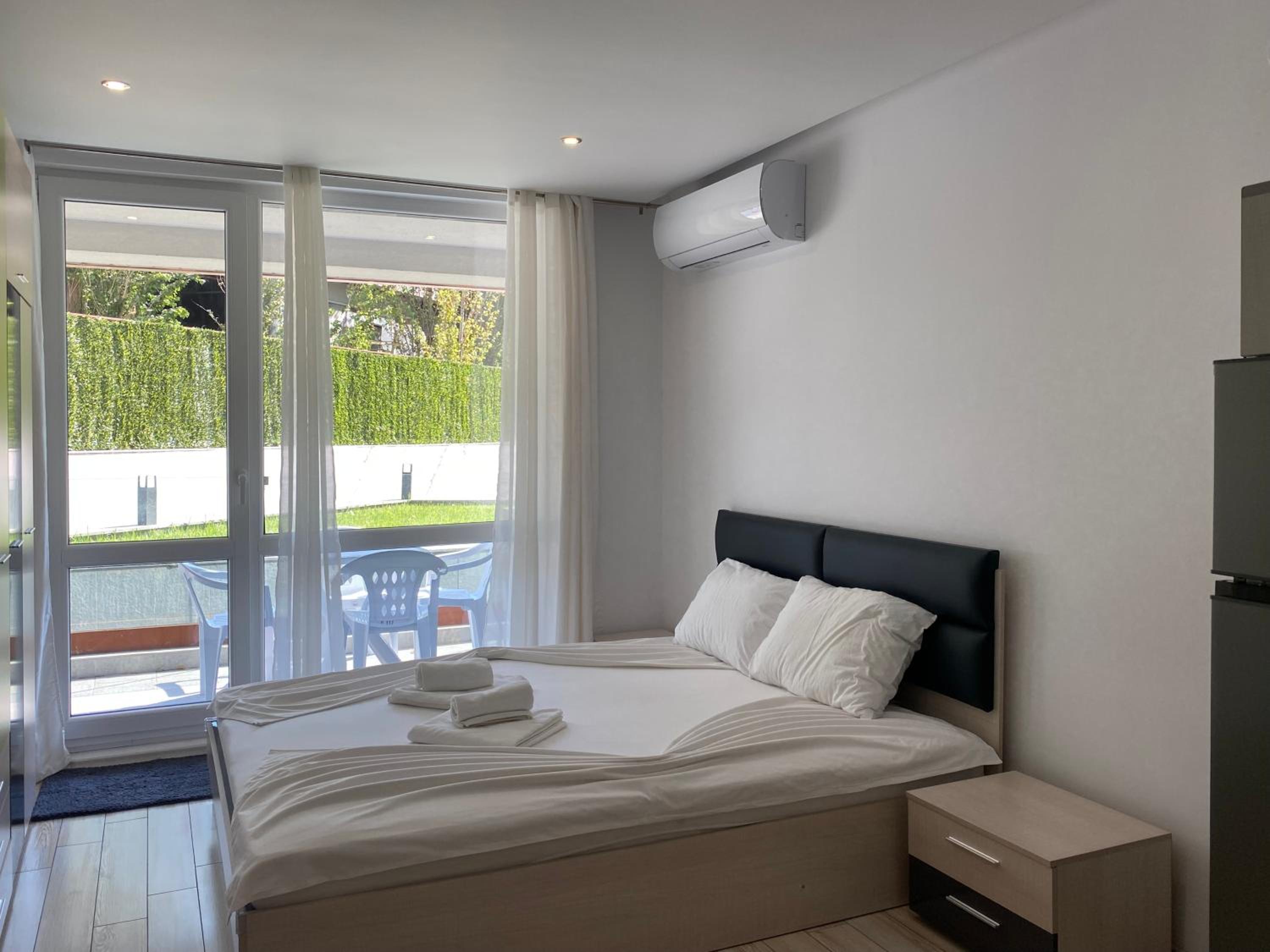 PARADISO 'В' 111 Large Apartment Nessebar