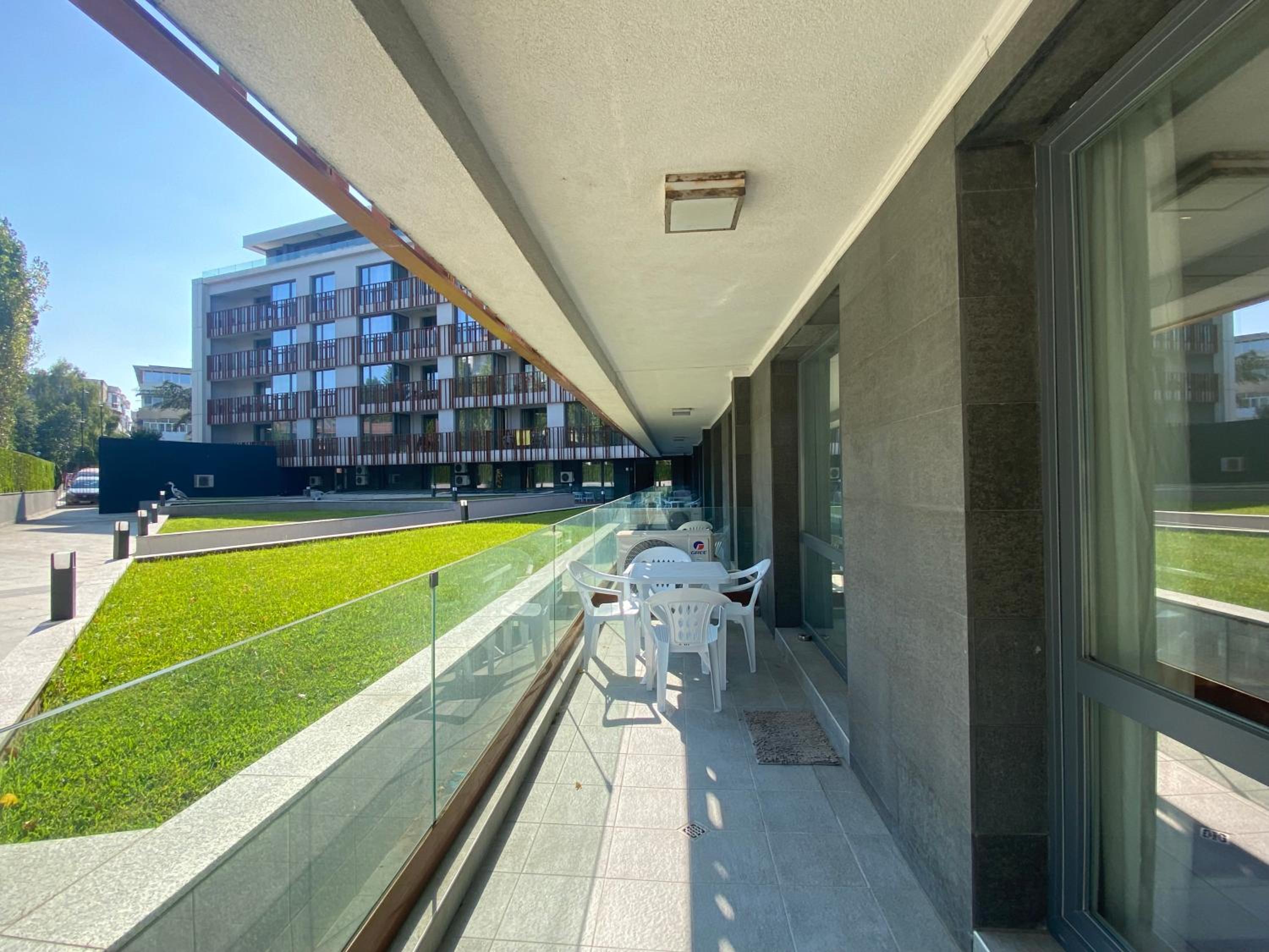 PARADISO 'В' 111 Large Apartment Nessebar