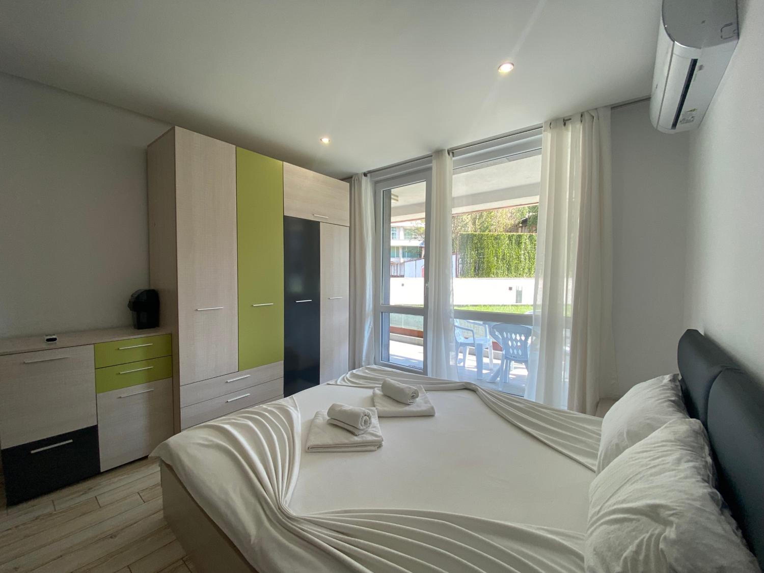 PARADISO 'В' 111 Large Apartment Nessebar