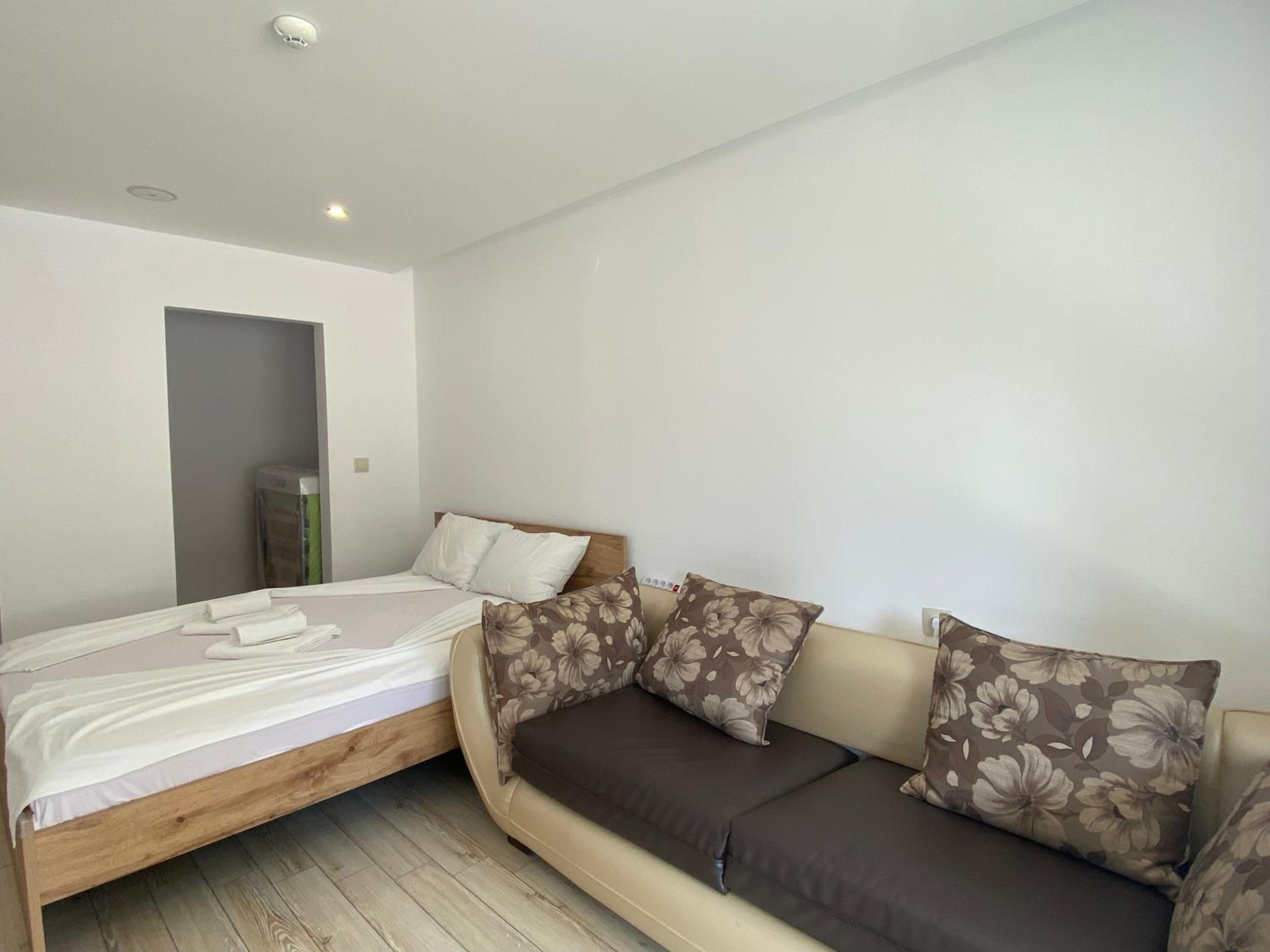 PARADISO 'В' 111 Large Apartment Nessebar