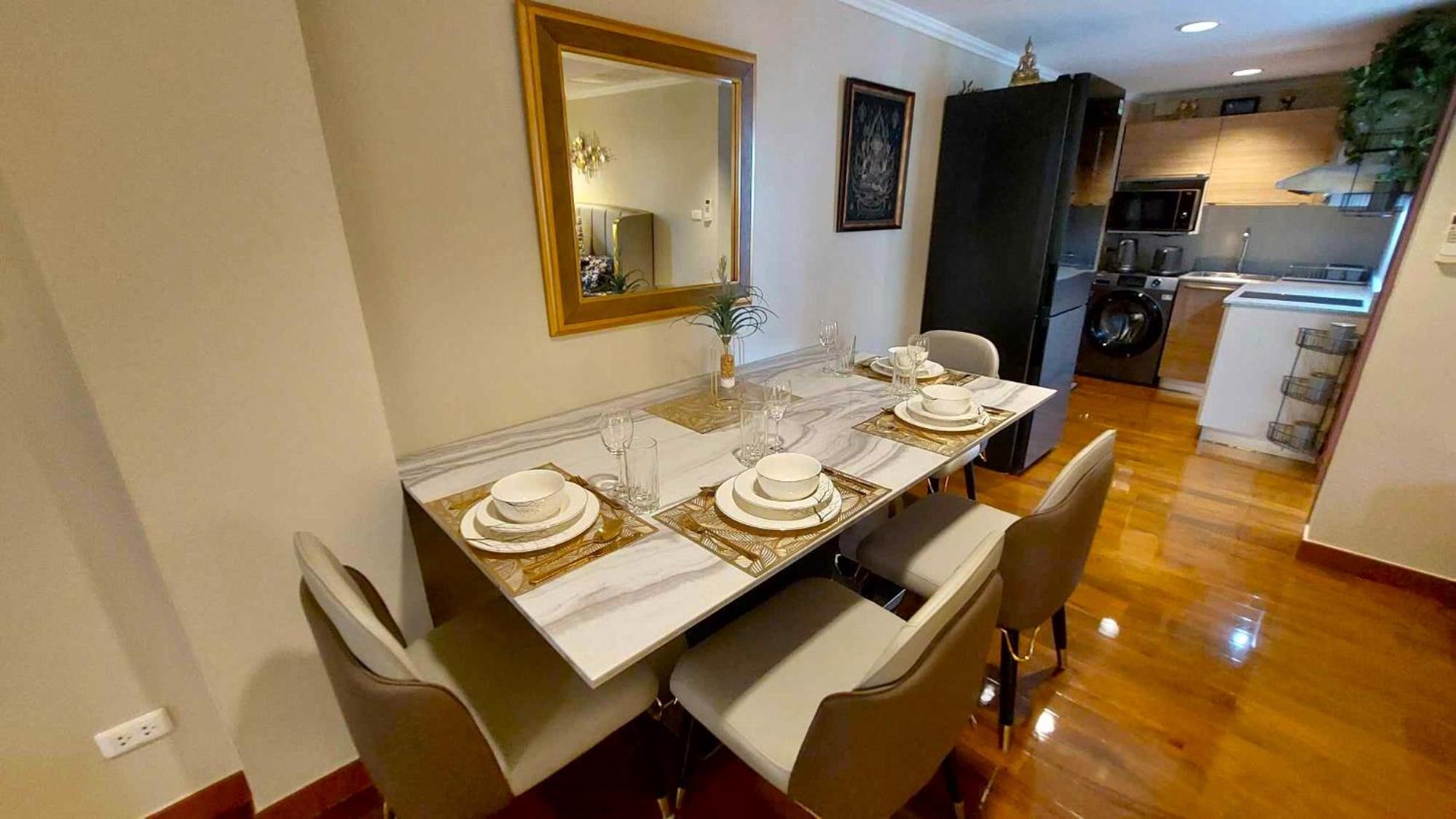 Beachfront Apartment with Balcony, Sea View & Pool View - Cha Am - Hua Hin