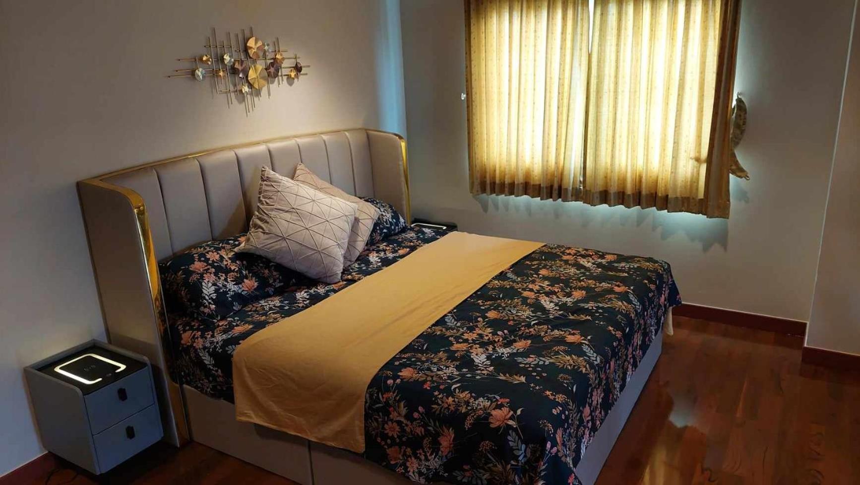 Beachfront Apartment with Balcony, Sea View & Pool View - Cha Am - Hua Hin
