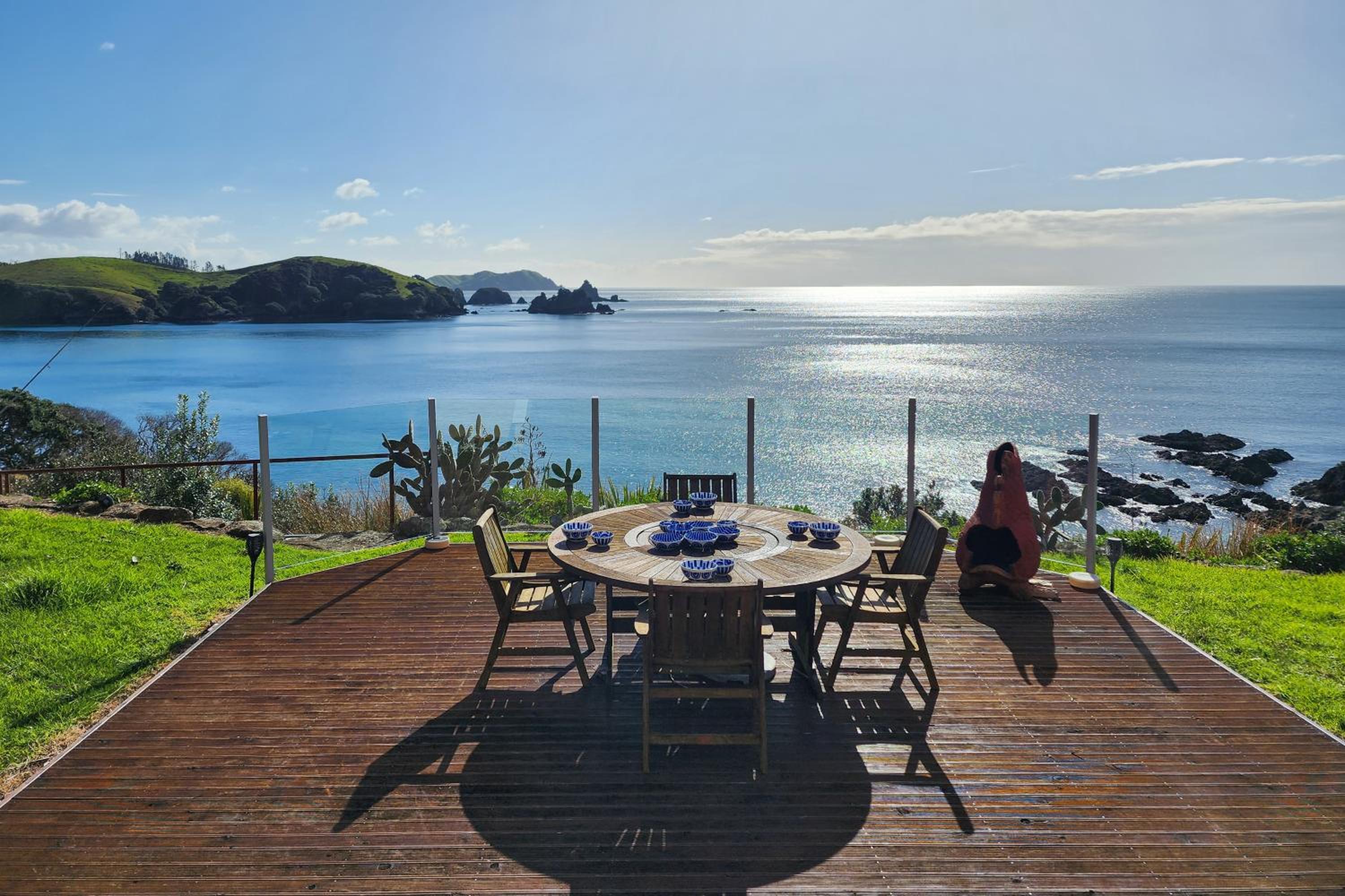 Seascape Point - Mahinepua Bay Clifftop Retreat view 3