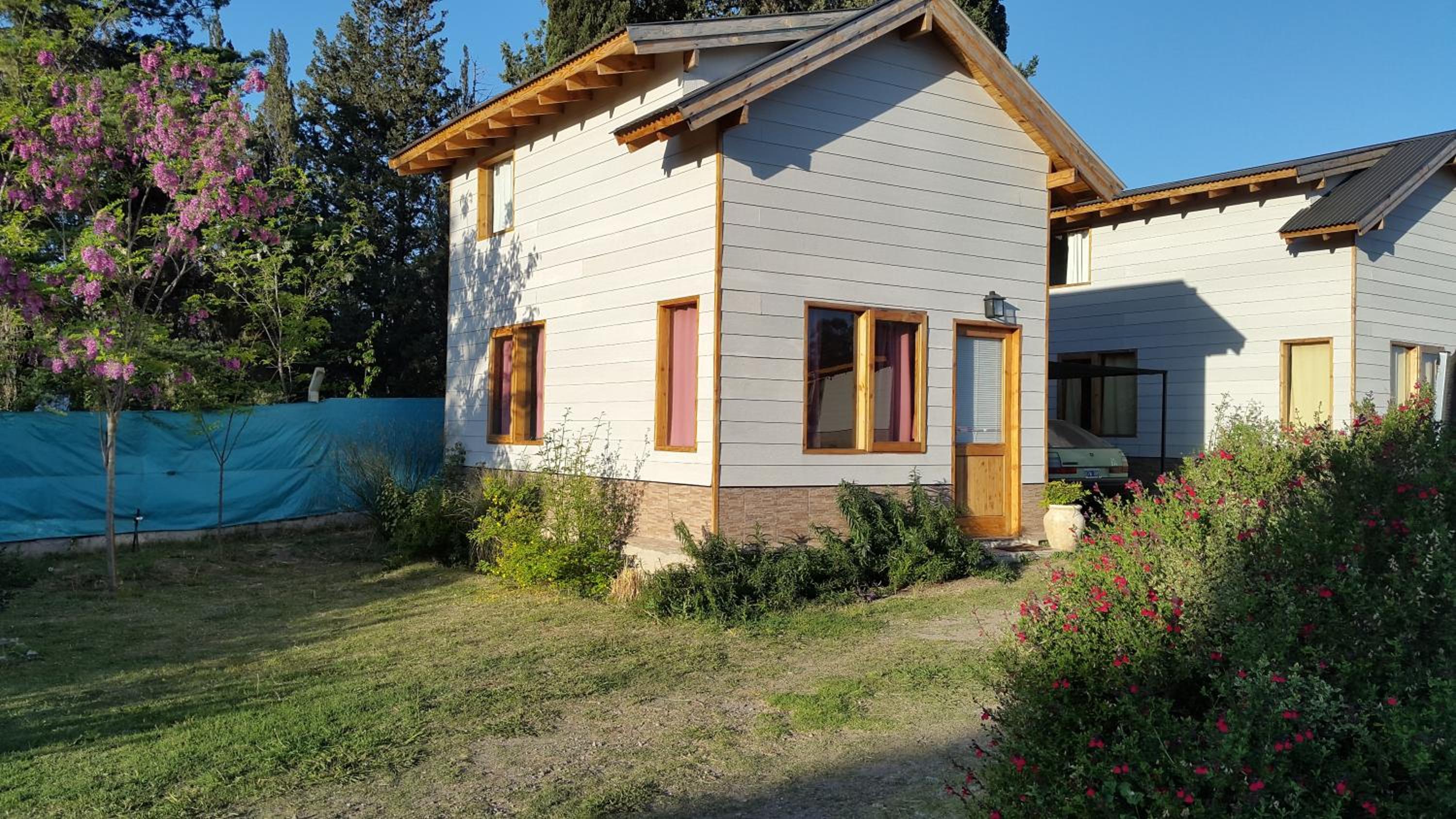 Altos del Pucara Piscina Climatizada vista a las sierras juegos Huerta Orgánica