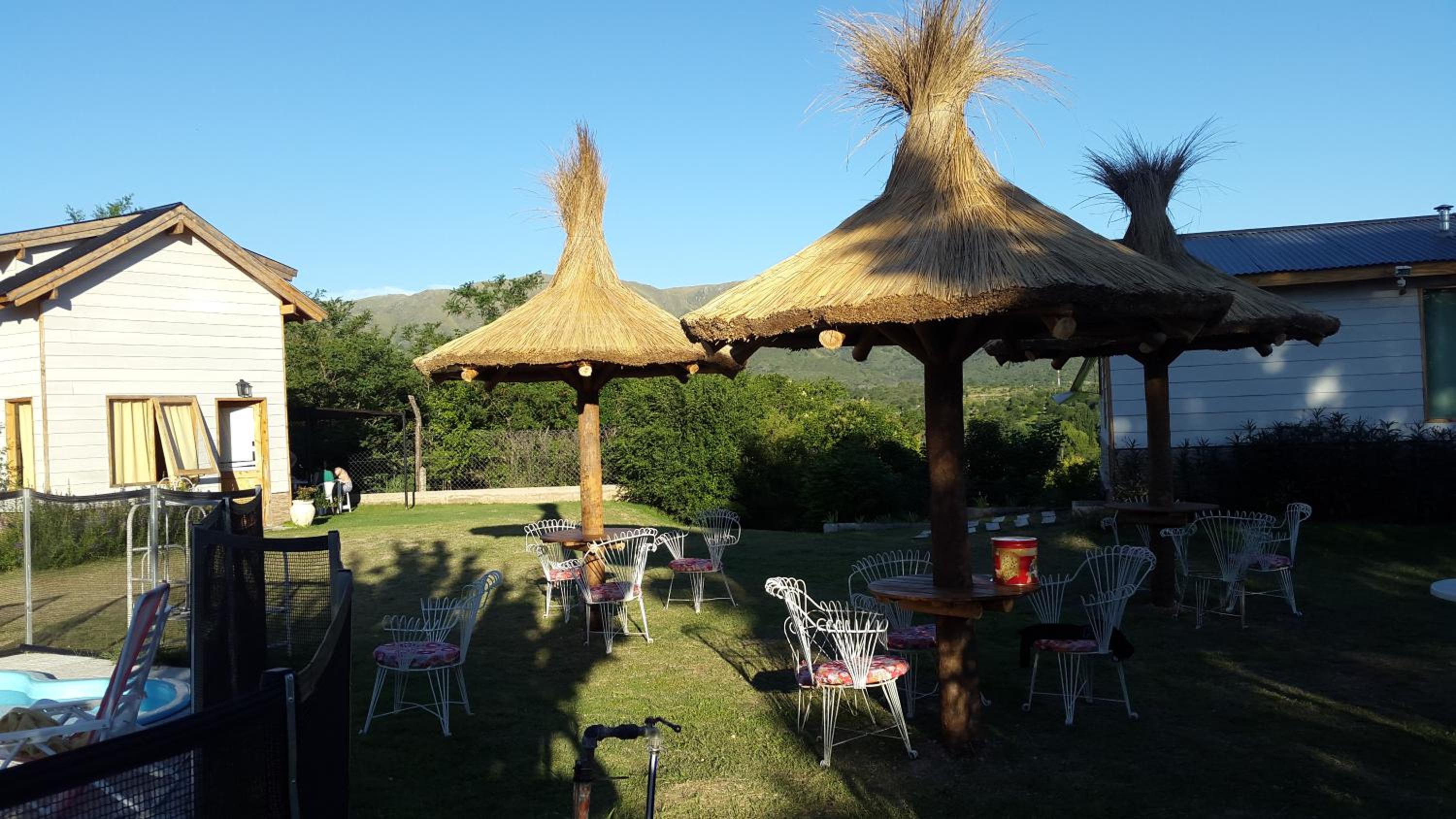 Altos del Pucara Piscina Climatizada vista a las sierras juegos Huerta Orgánica