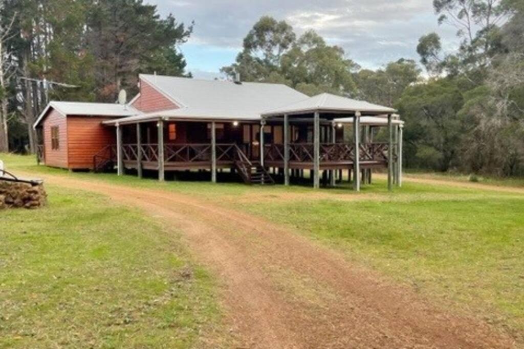 Pine View Cottage - Pet Friendly - Cowaramup
