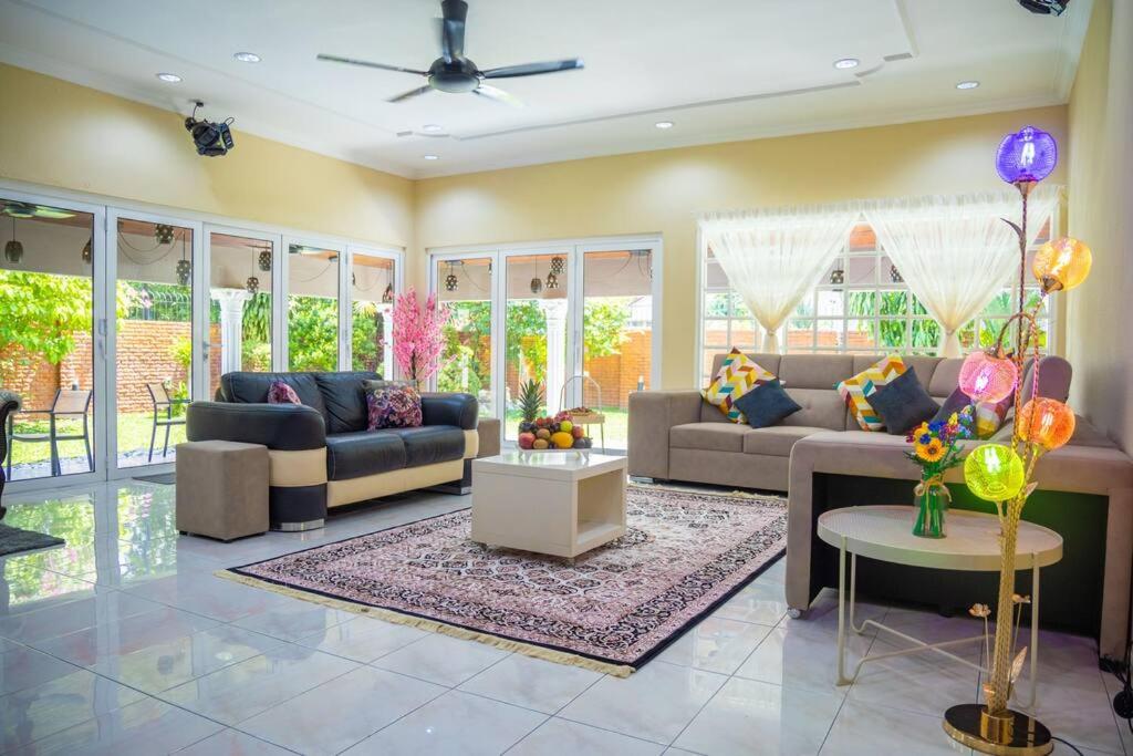 VillaNo23 - 4 Bedrooms with Private Pool BBQ