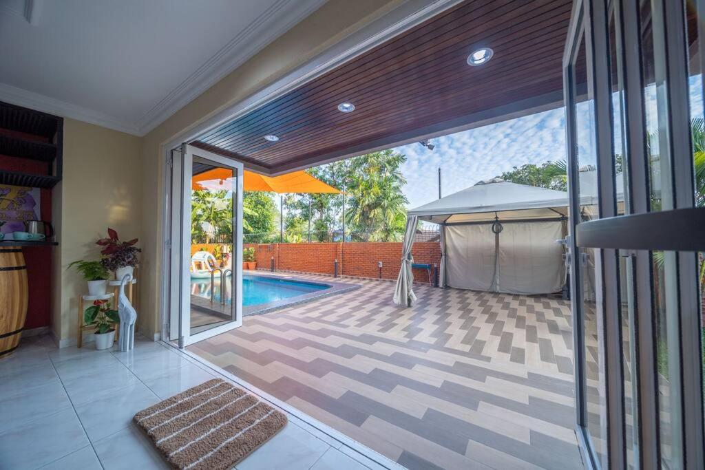 VillaNo23 - 4 Bedrooms with Private Pool BBQ