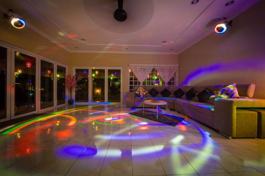 VillaNo23 - 4 Bedrooms with Private Pool BBQ