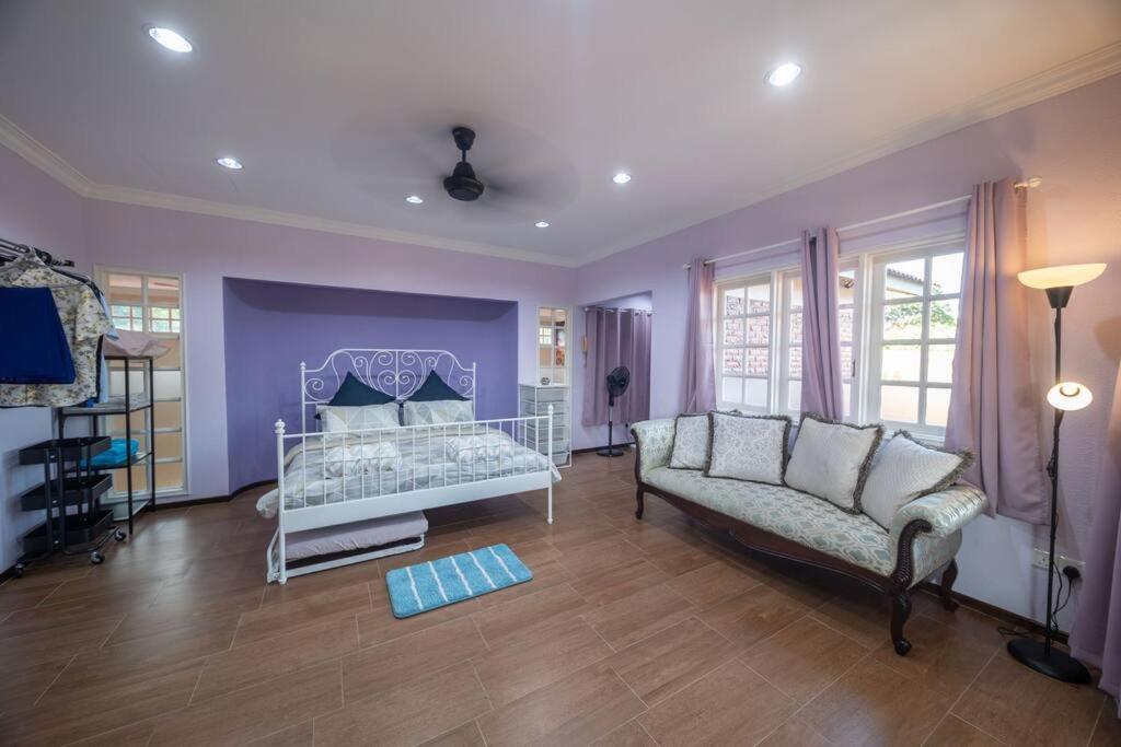 VillaNo23 - 4 Bedrooms with Private Pool BBQ