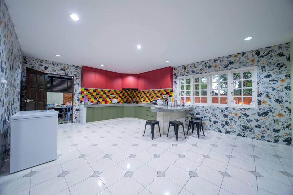 VillaNo23 - 4 Bedrooms with Private Pool BBQ