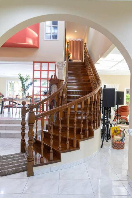 VillaNo23 - 4 Bedrooms with Private Pool BBQ
