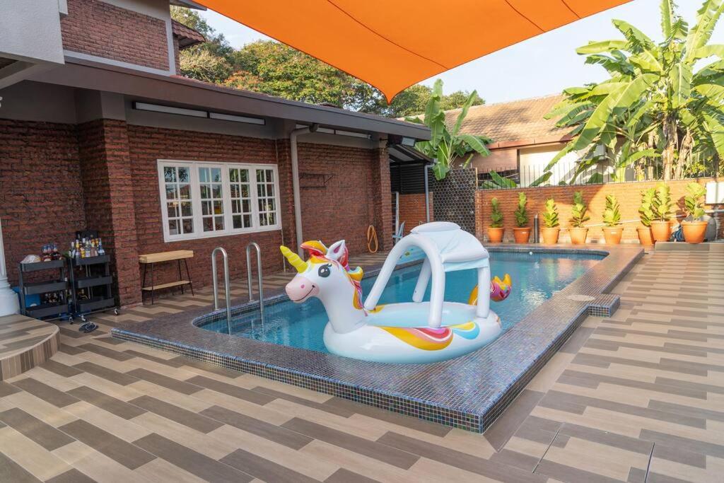 VillaNo23 - 4 Bedrooms with Private Pool BBQ