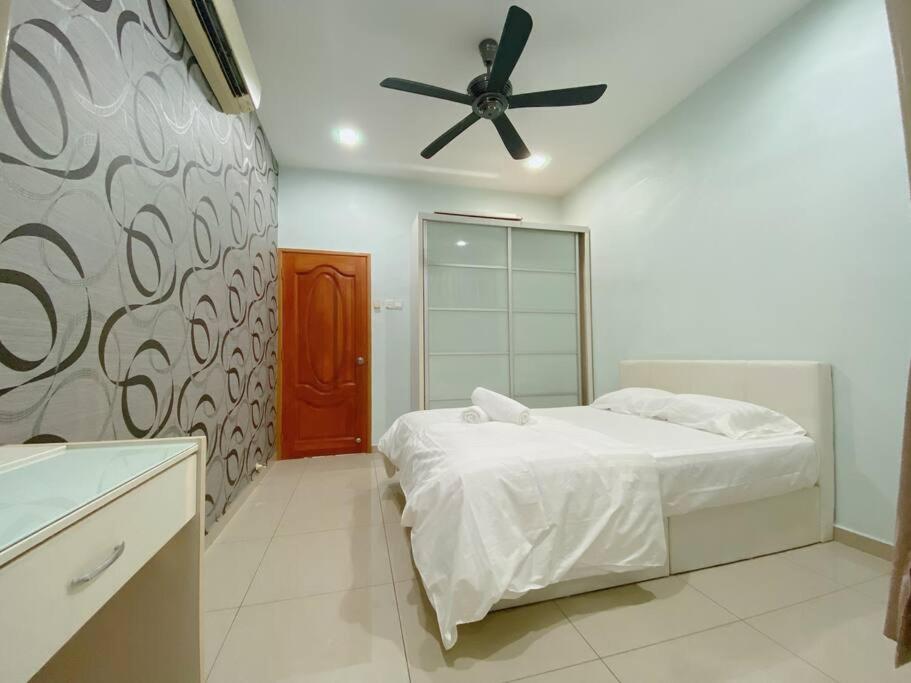 A05 Tebrau Austin In Desa Tebrau