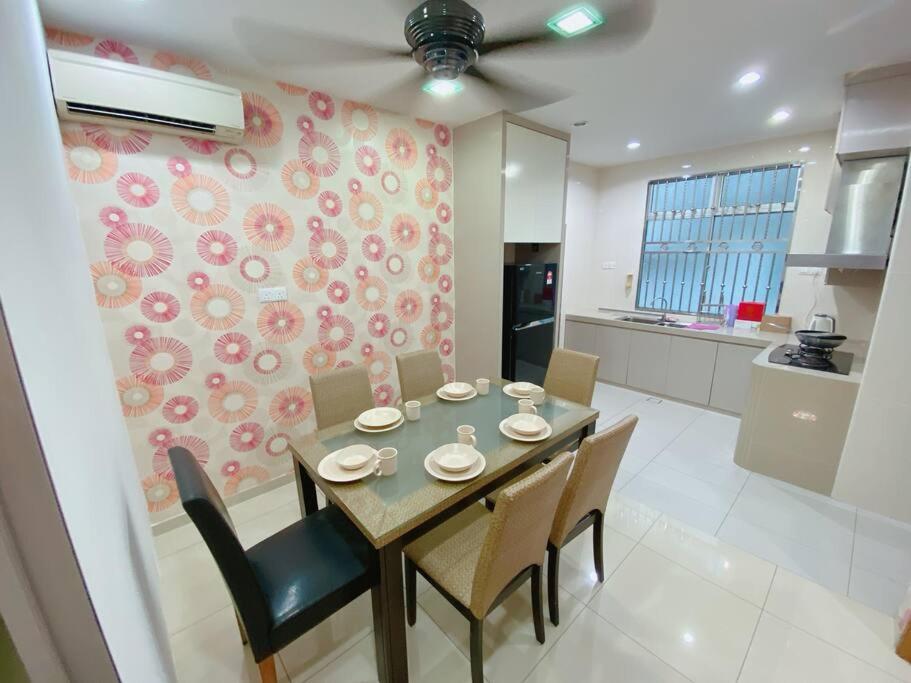 A05 Tebrau Austin In Desa Tebrau