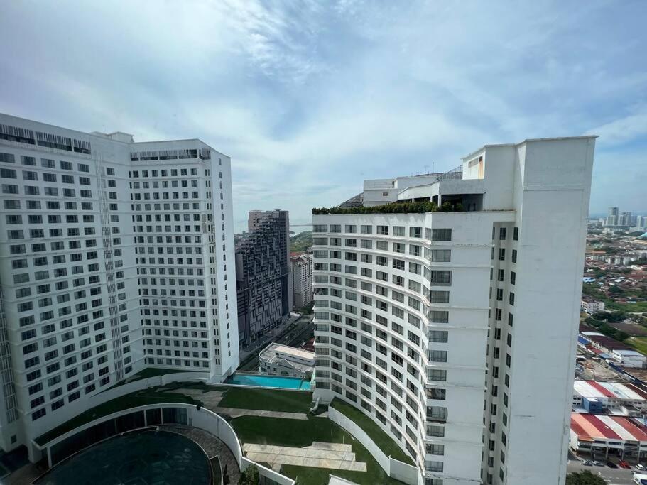 Nordic Style Premium Stay 2pax- Bathub/Build-view photo 3