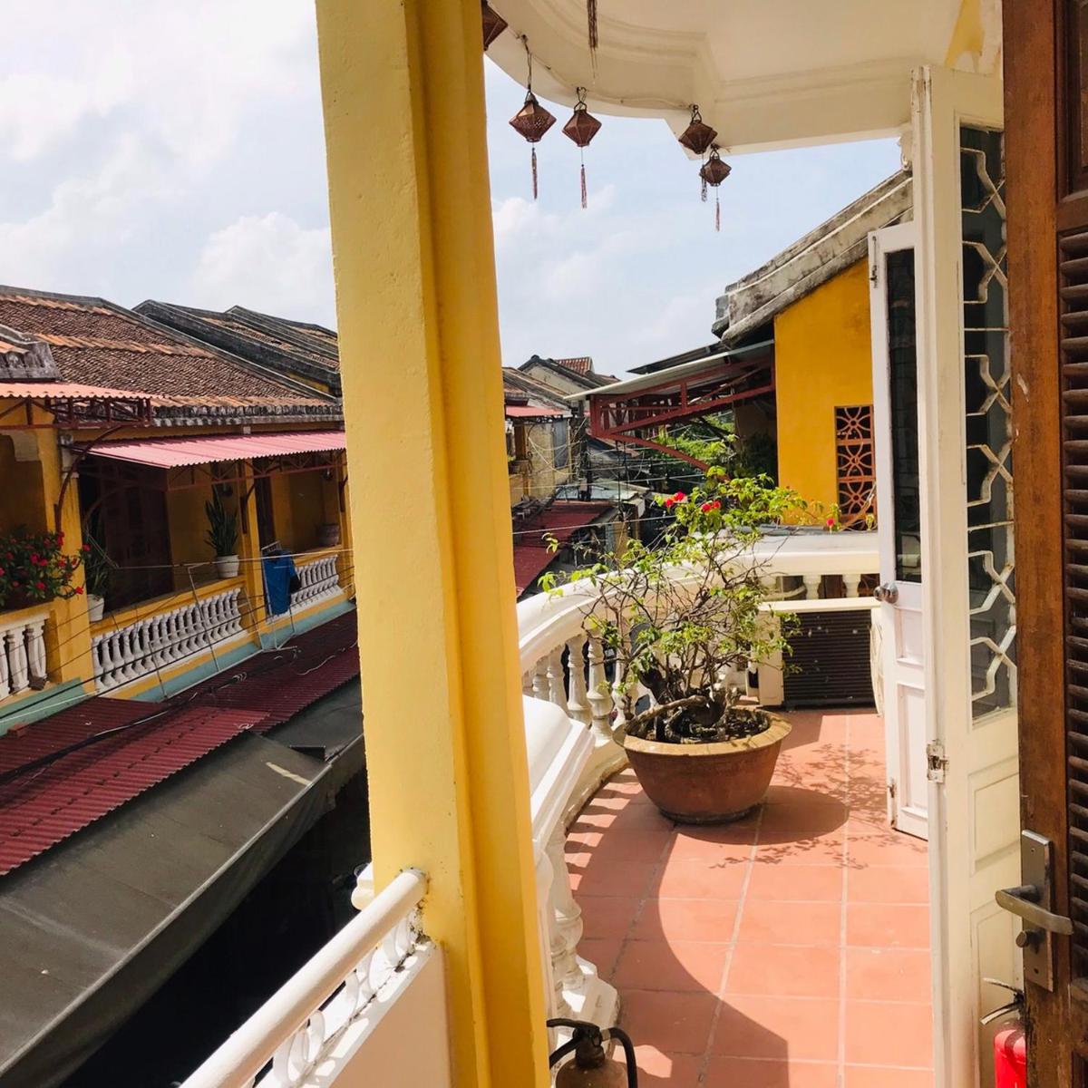 balcony