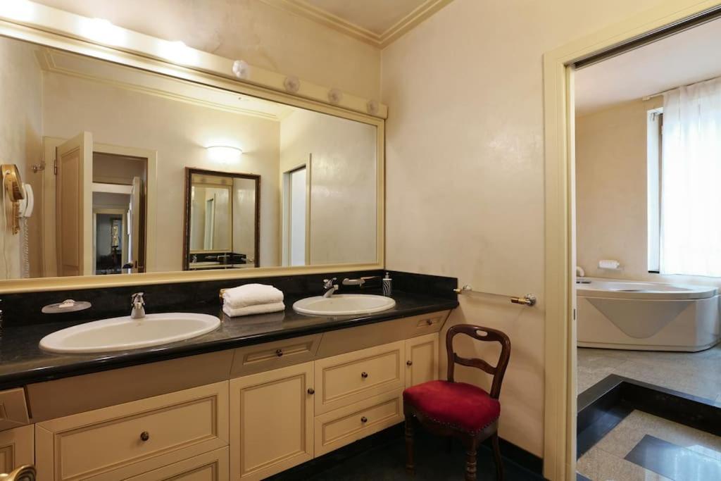 centro extra luxory apartment with terrace
