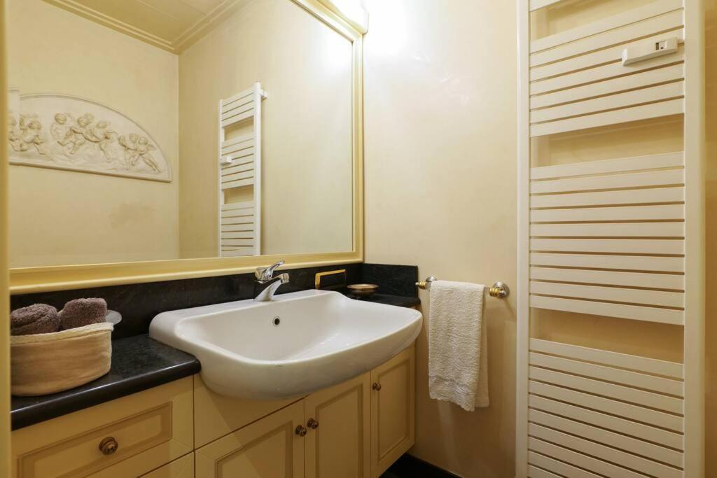 centro extra luxory apartment with terrace
