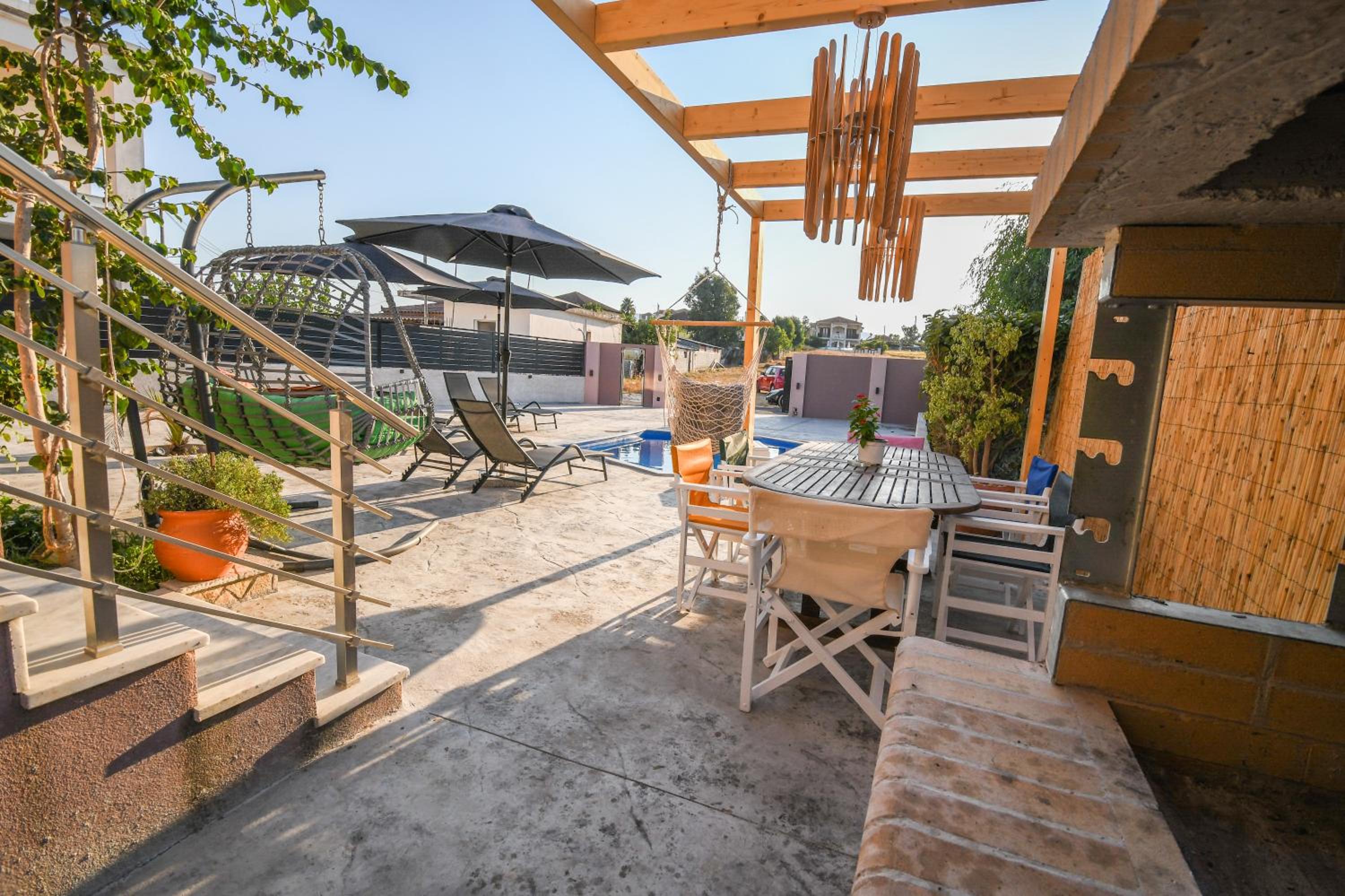 Nektarios & Eftychia Suites view 4