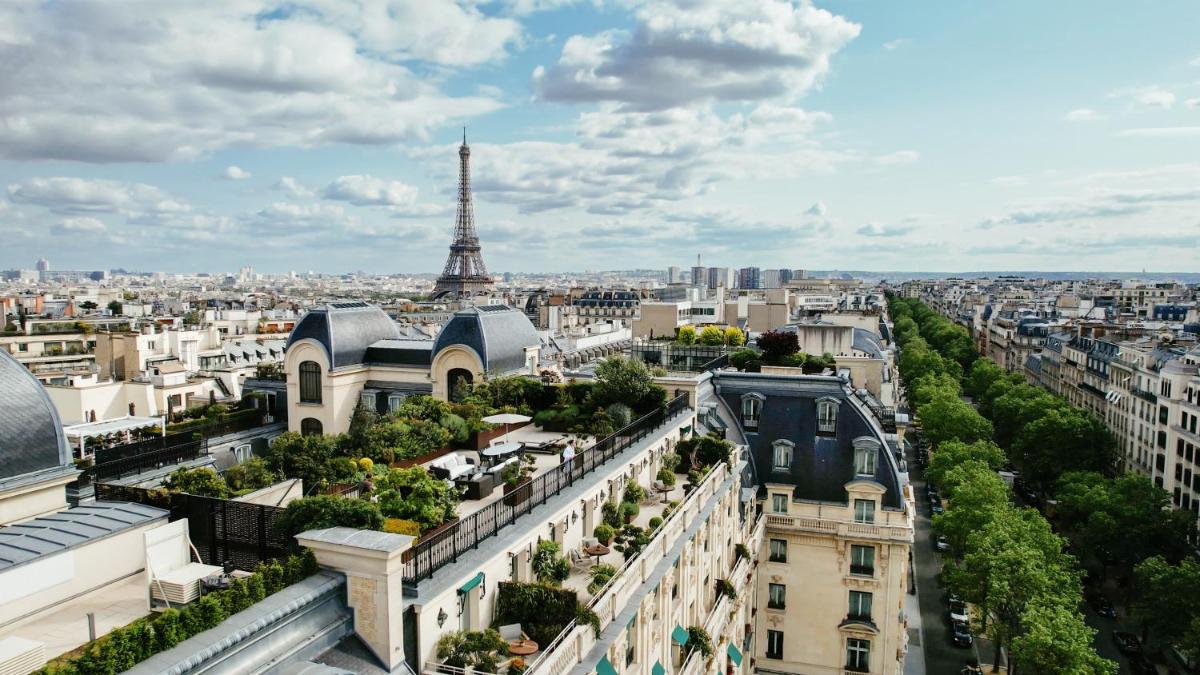 The Peninsula Paris 14