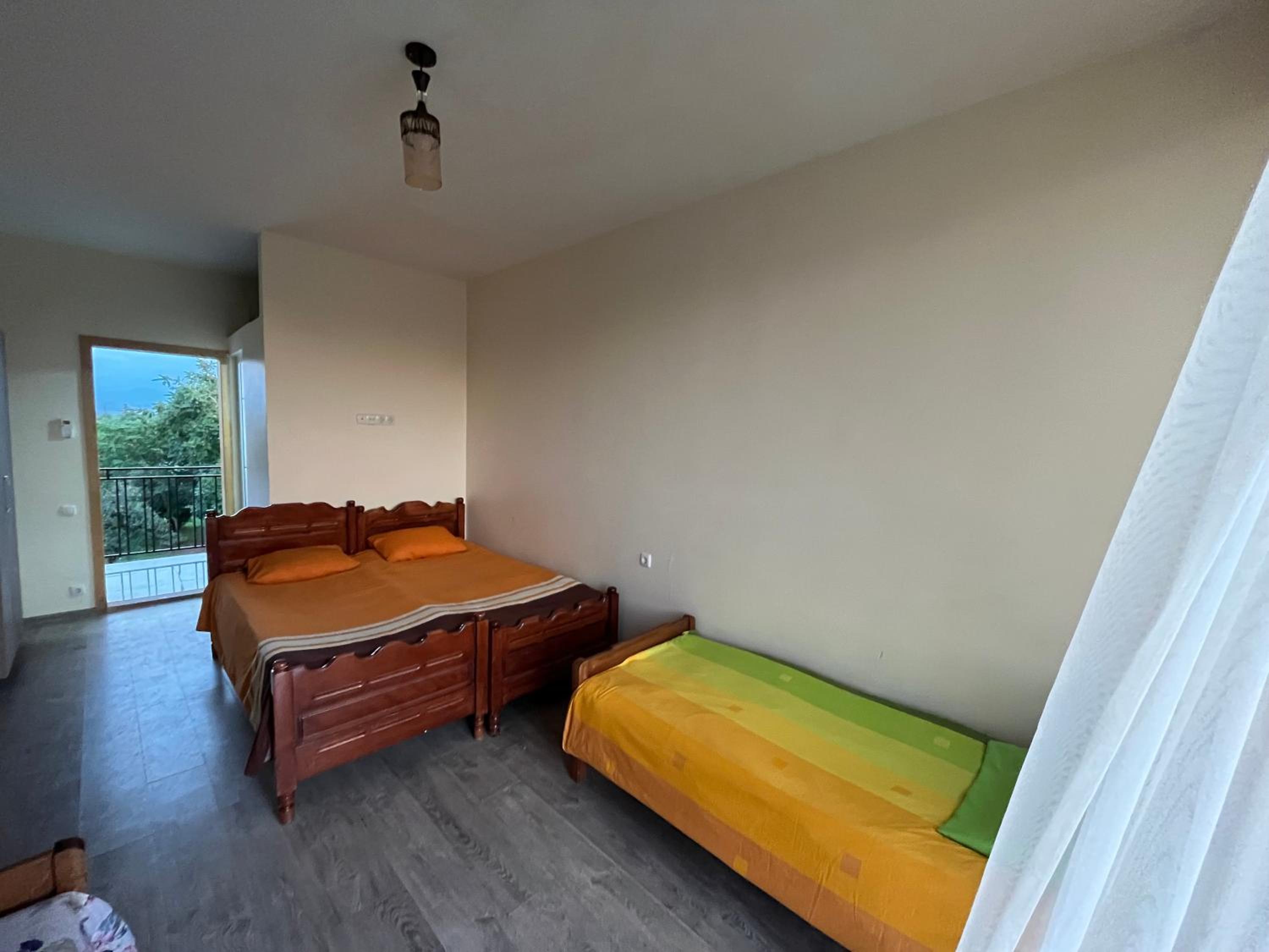 Photo 46