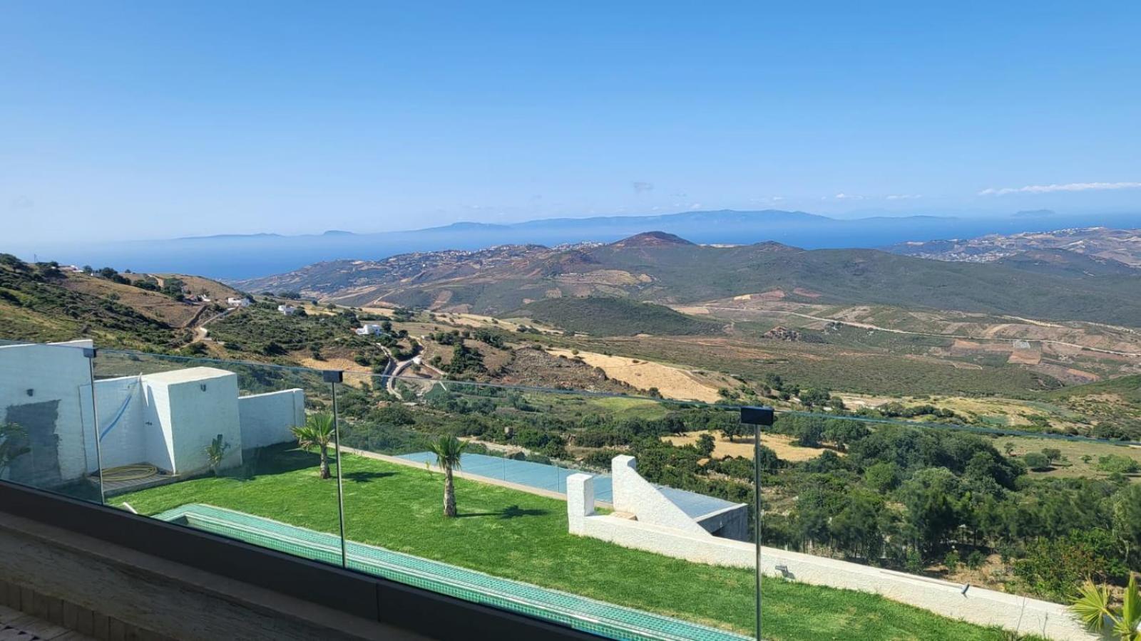 Villa Beni Mejmel avec vue exceptionnelle