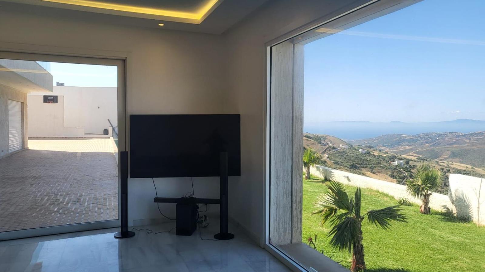 Villa Beni Mejmel avec vue exceptionnelle