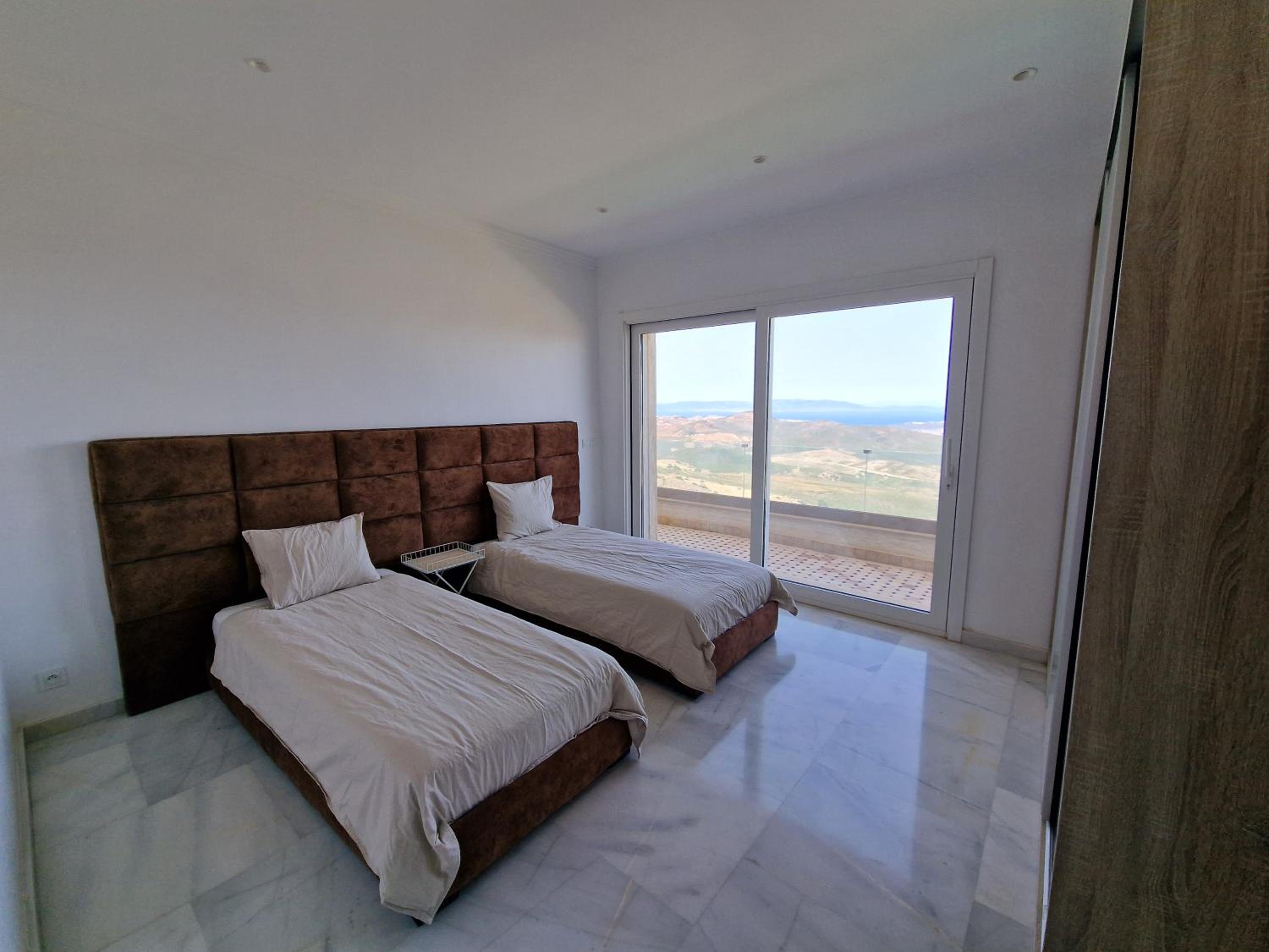 Villa Beni Mejmel avec vue exceptionnelle