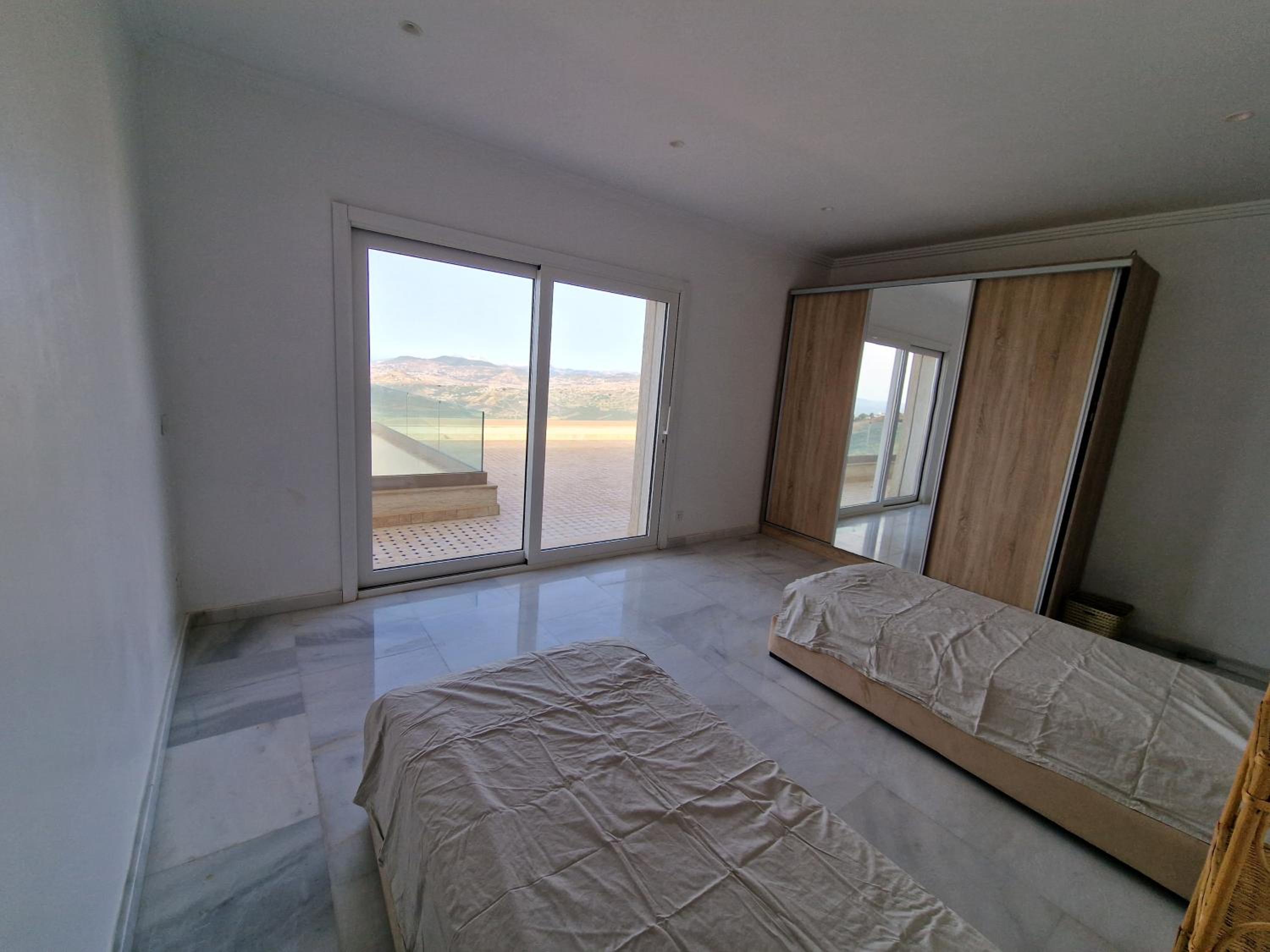 Villa Beni Mejmel avec vue exceptionnelle