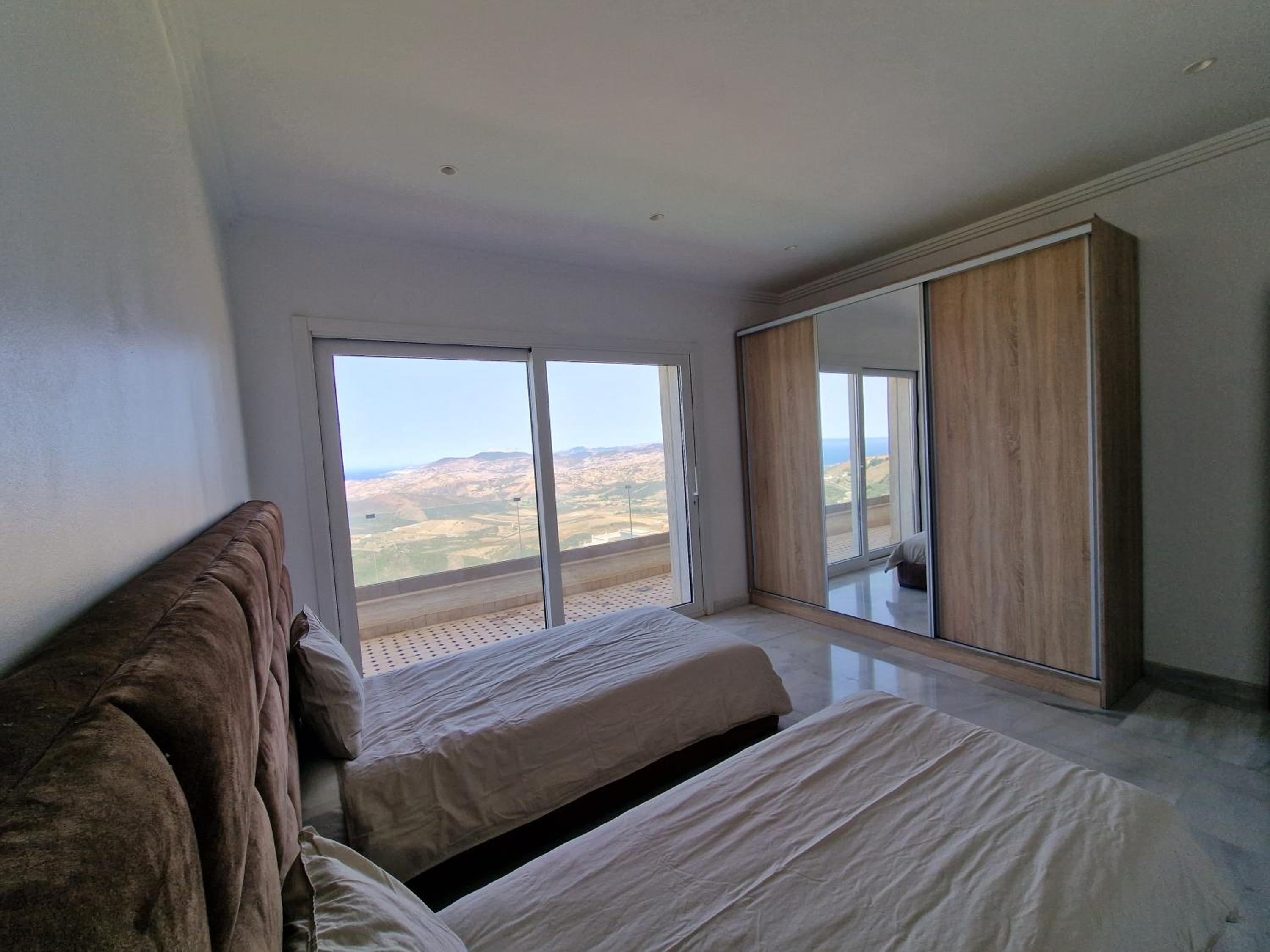Villa Beni Mejmel avec vue exceptionnelle