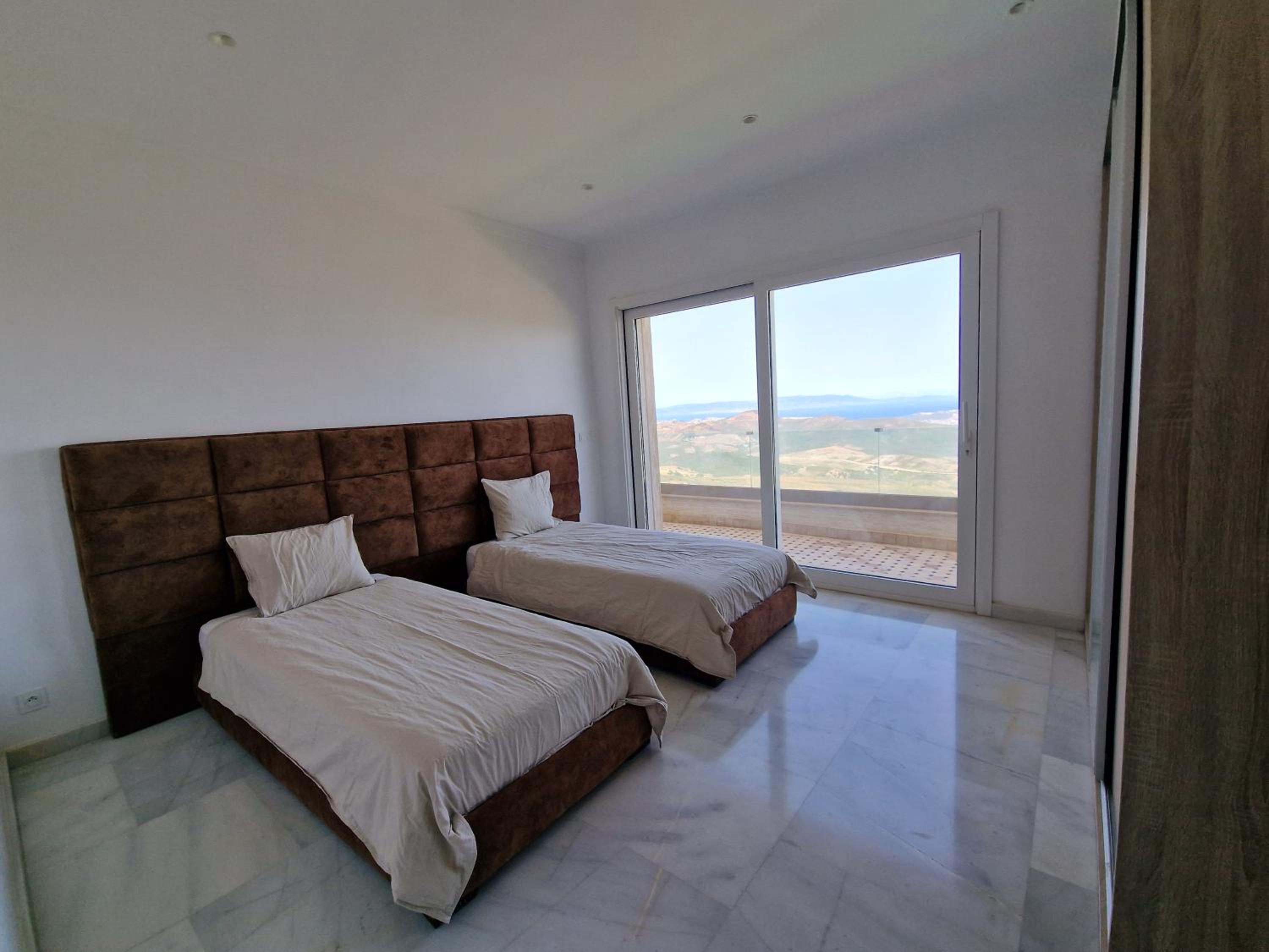 Villa Beni Mejmel avec vue exceptionnelle