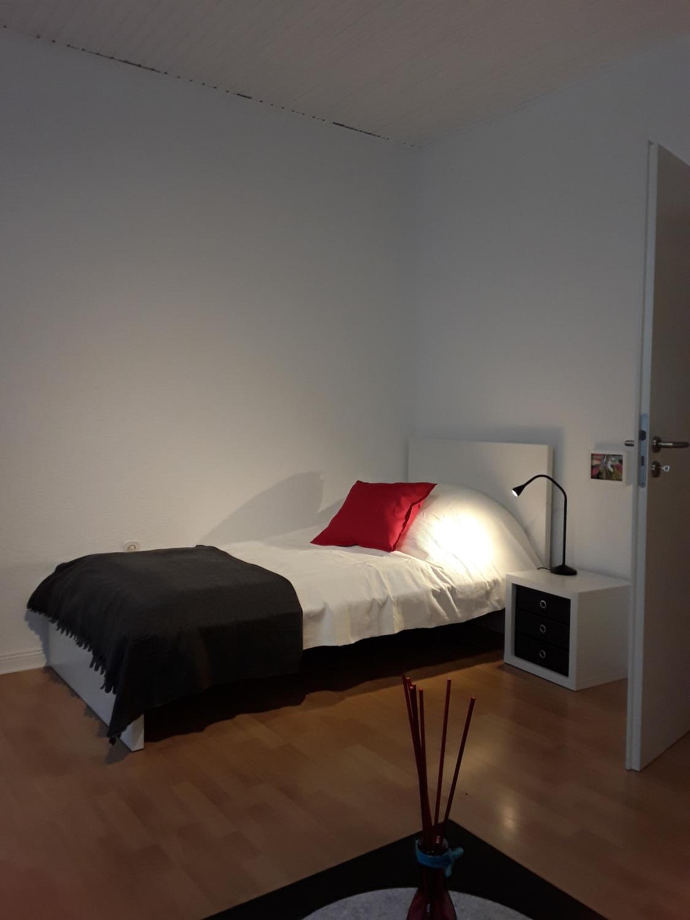 TOP! möbliertes Apartment mit Parkplatz Nähe Messe Essen