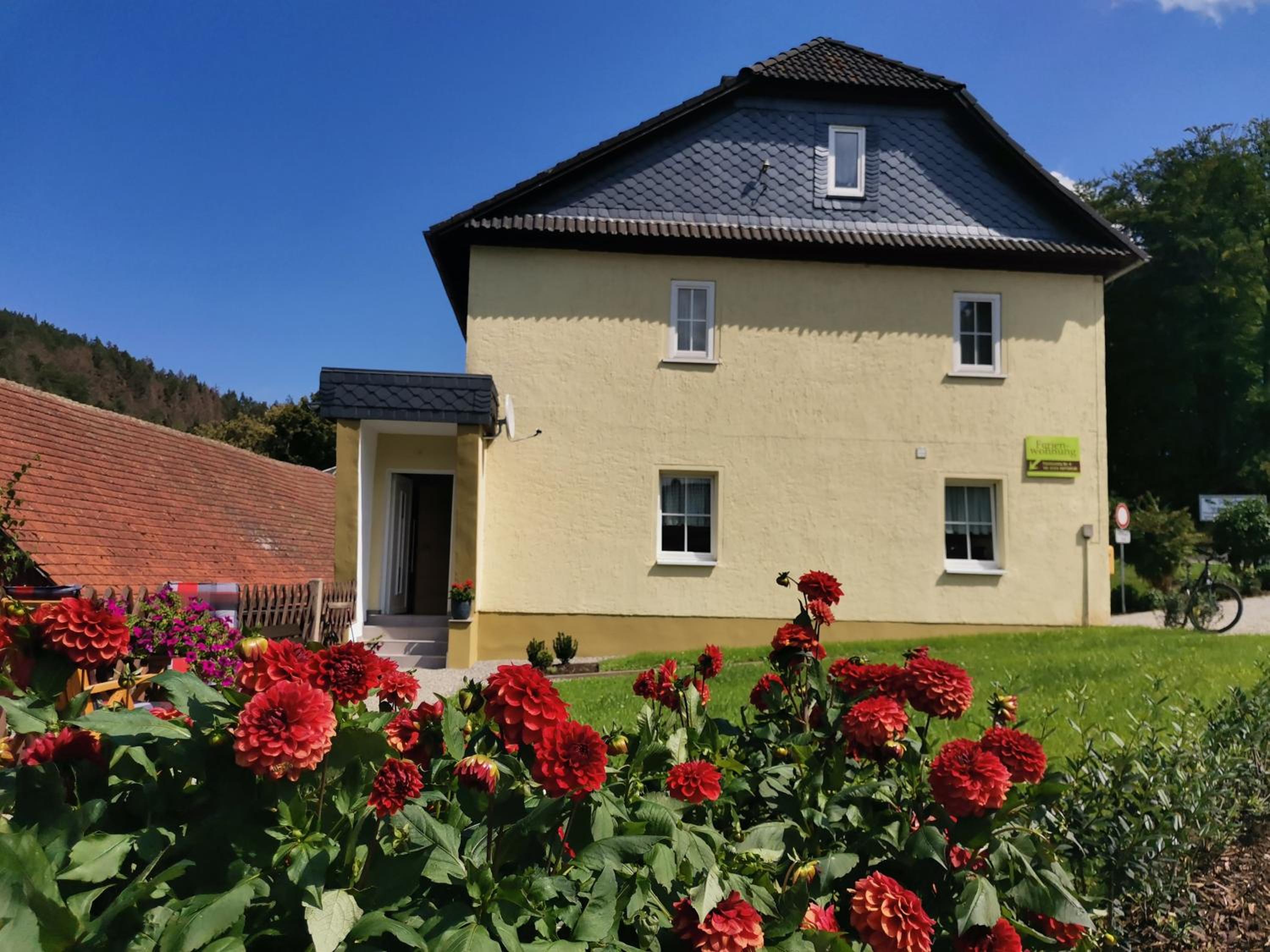 Ferienwohnung Paulinzella 9 inklusive Parkplatz und WLAN