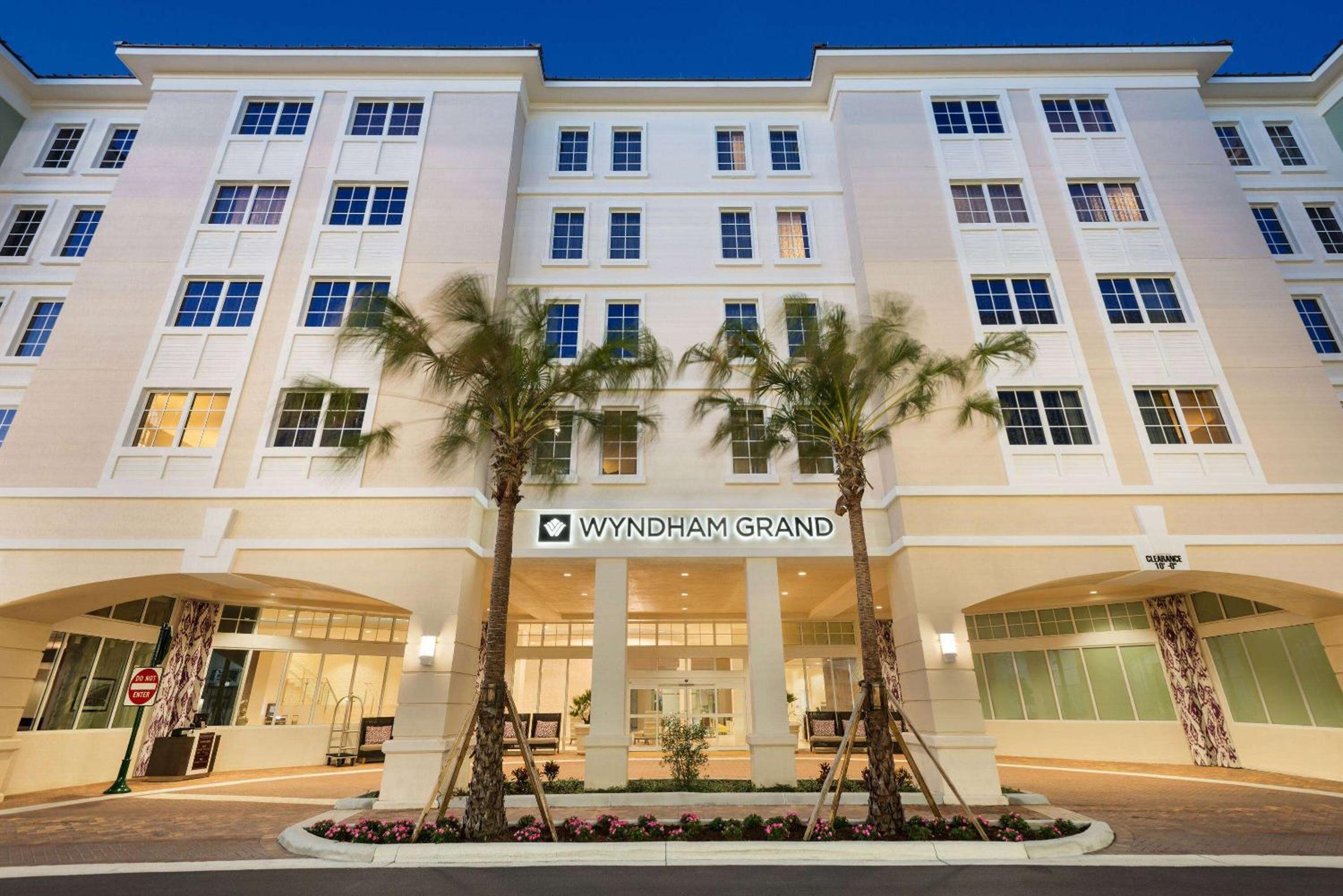 West Palm Beach Vacations - Wyndham Grand Jupiter at Harbourside Place - Property Image 9