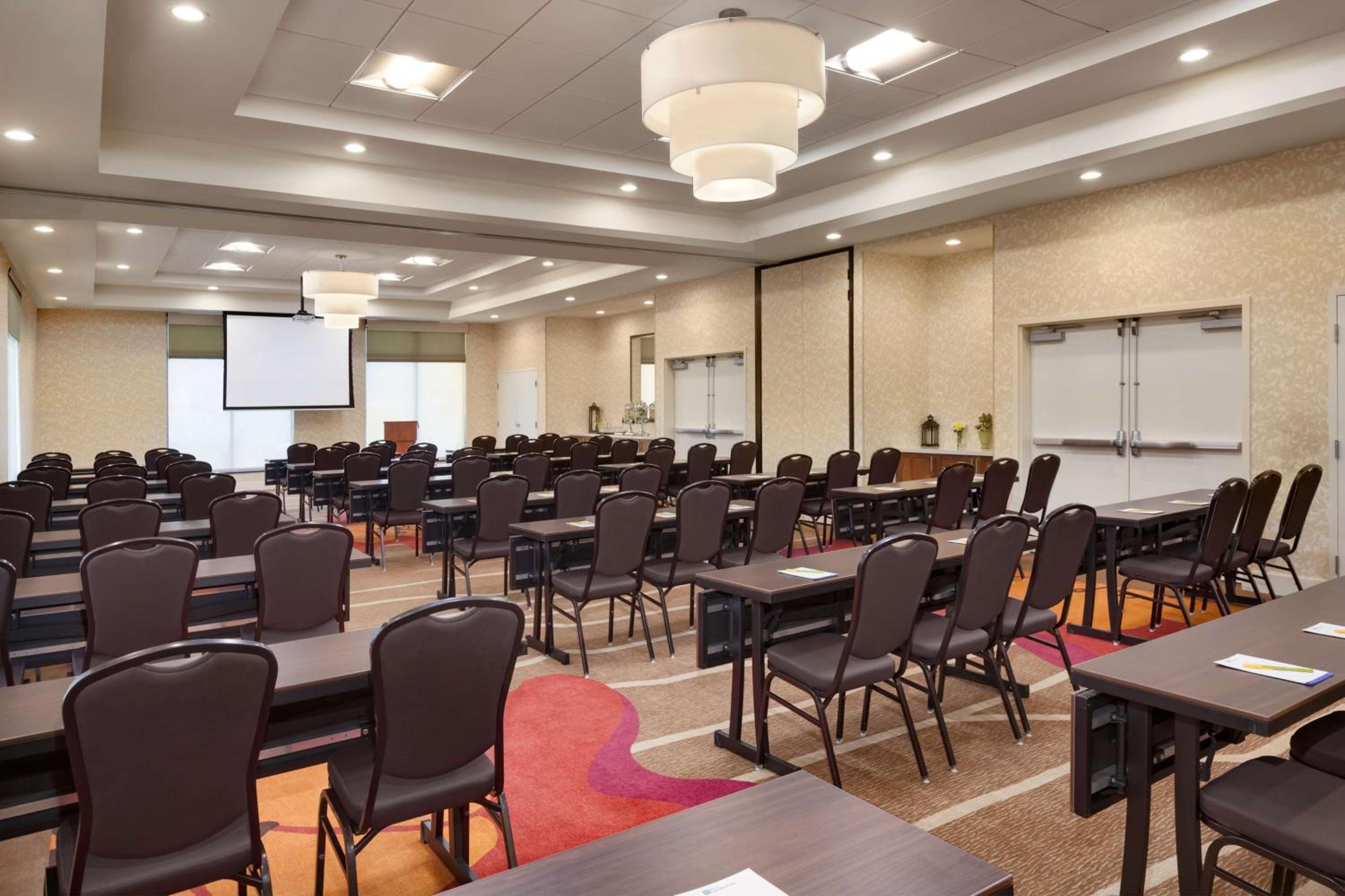 Medford Vacations - Hilton Garden Inn Medford - Property Image 13
