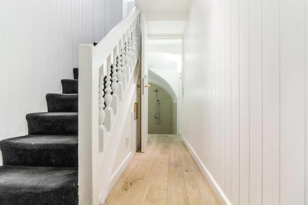 Stylish Central London Duplex with Private Patio