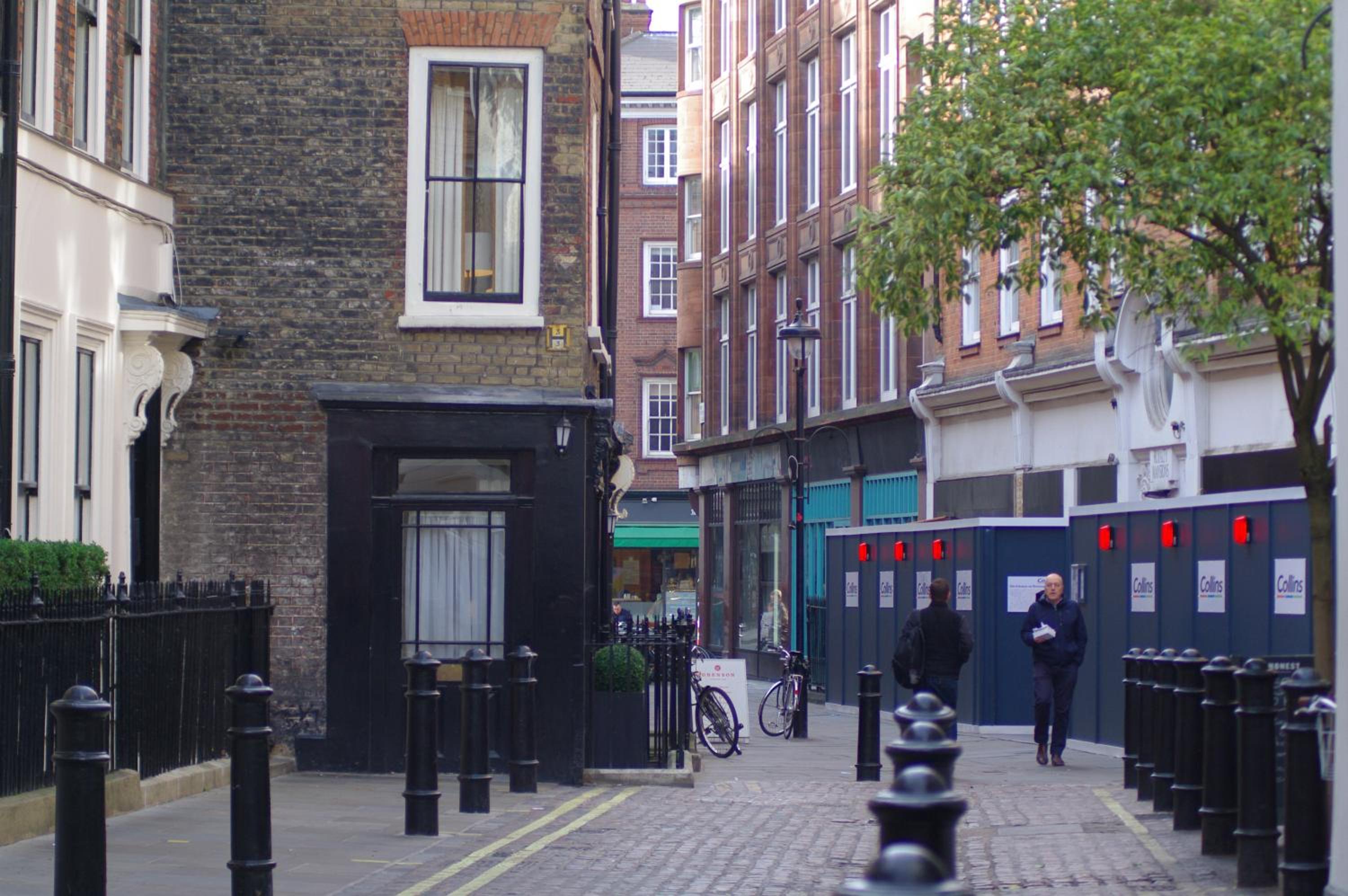 Stylish Central London Duplex with Private Patio