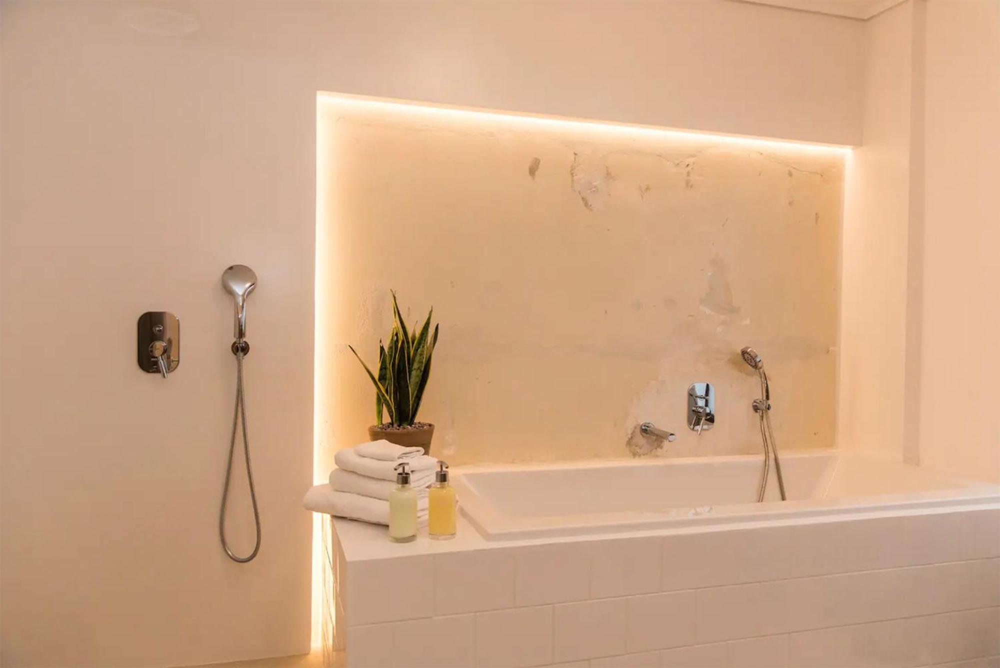 AM16 Suites Athens