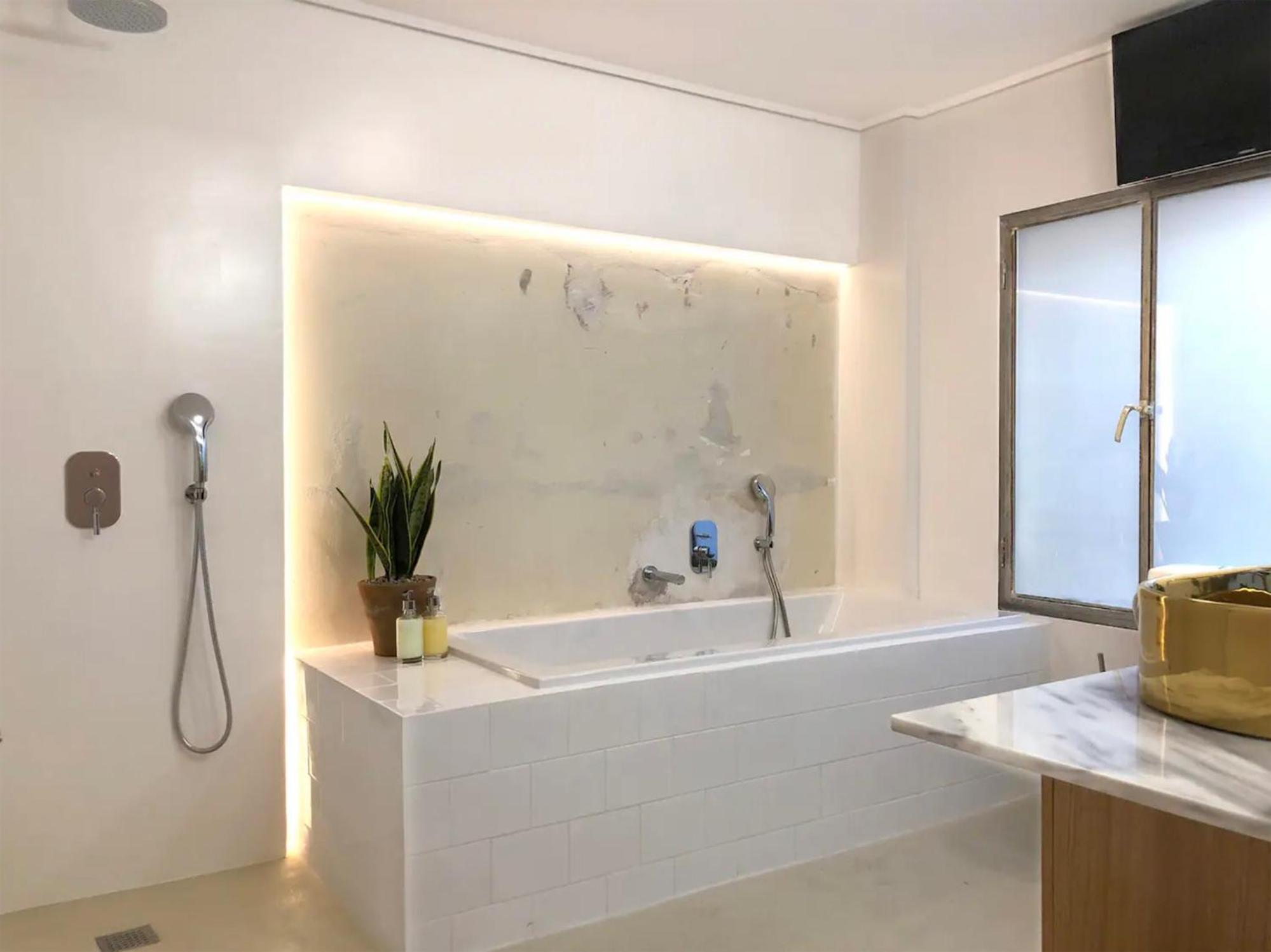 AM16 Suites Athens