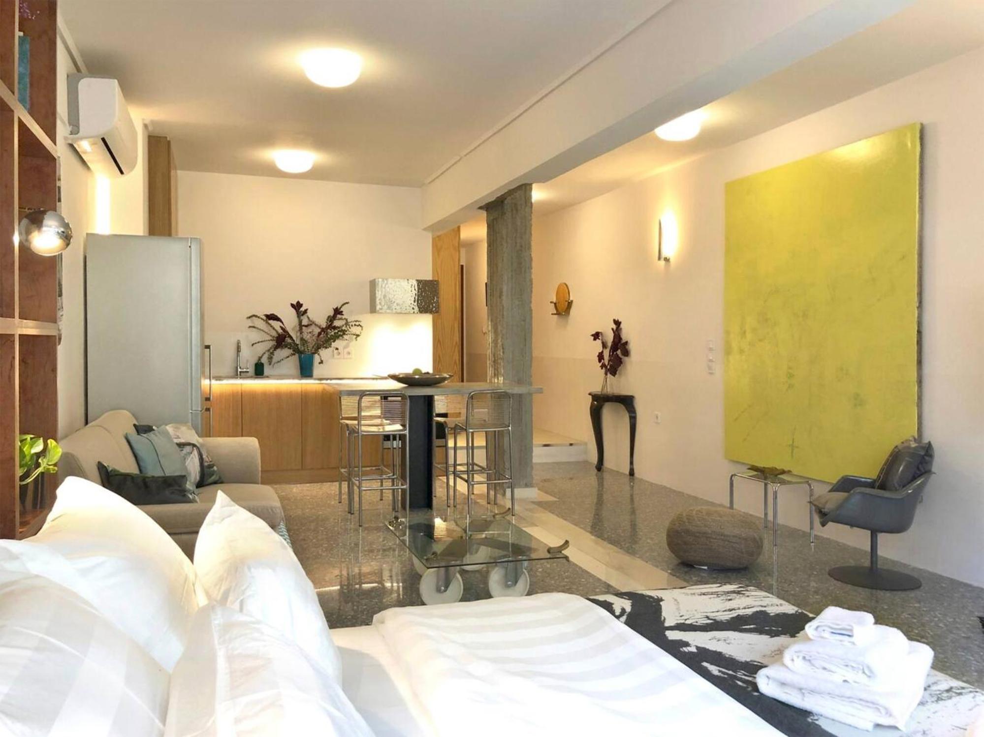 AM16 Suites Athens