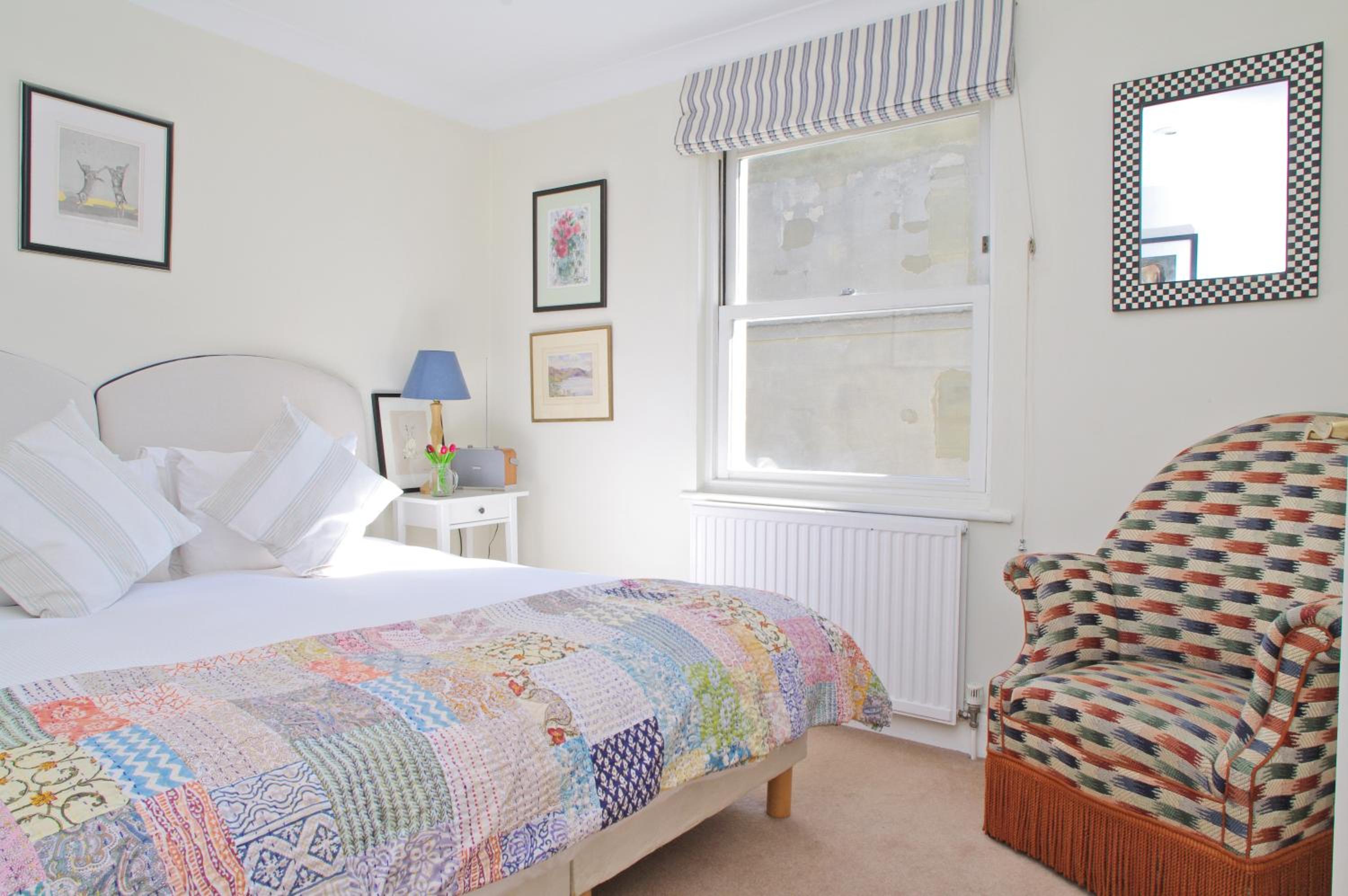 Spacious 2-Bedroom Notting Hill Flat Near Portobello Market