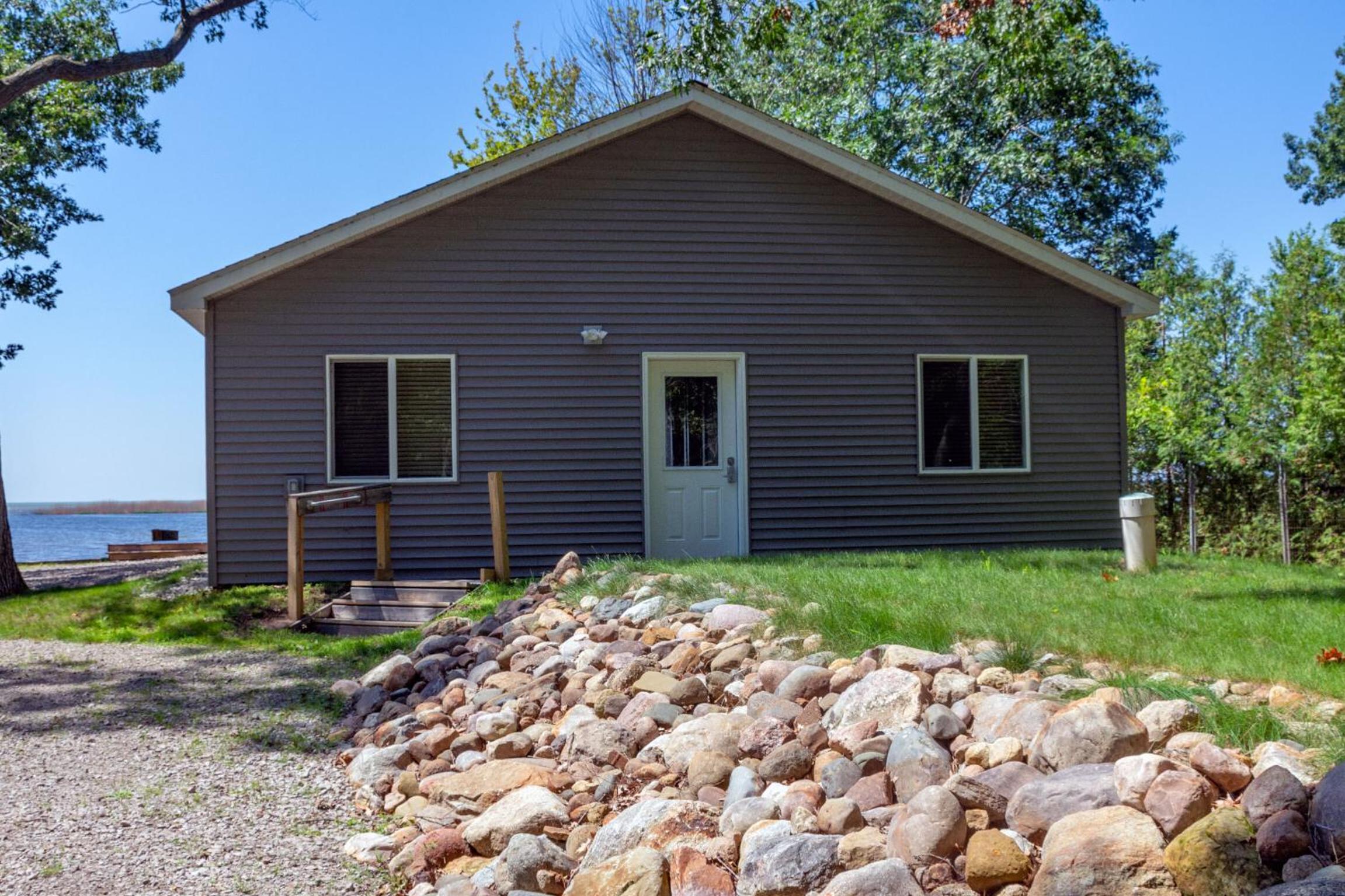 Cozy Home Lake Huron II