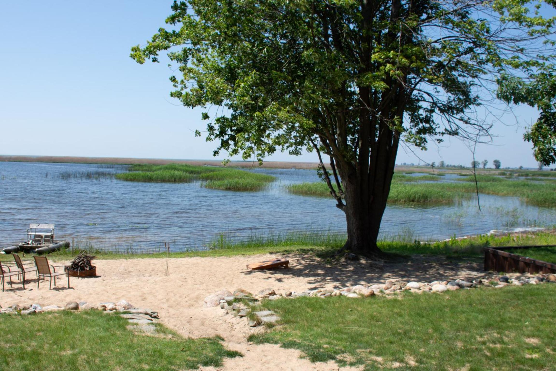 Cozy Home Lake Huron II