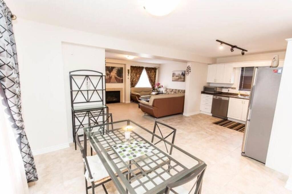 Beautiful Fallsview Home