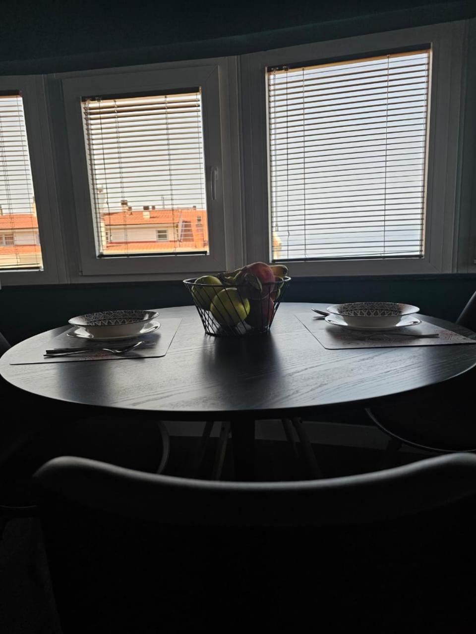 Drion Apartment with lake view
