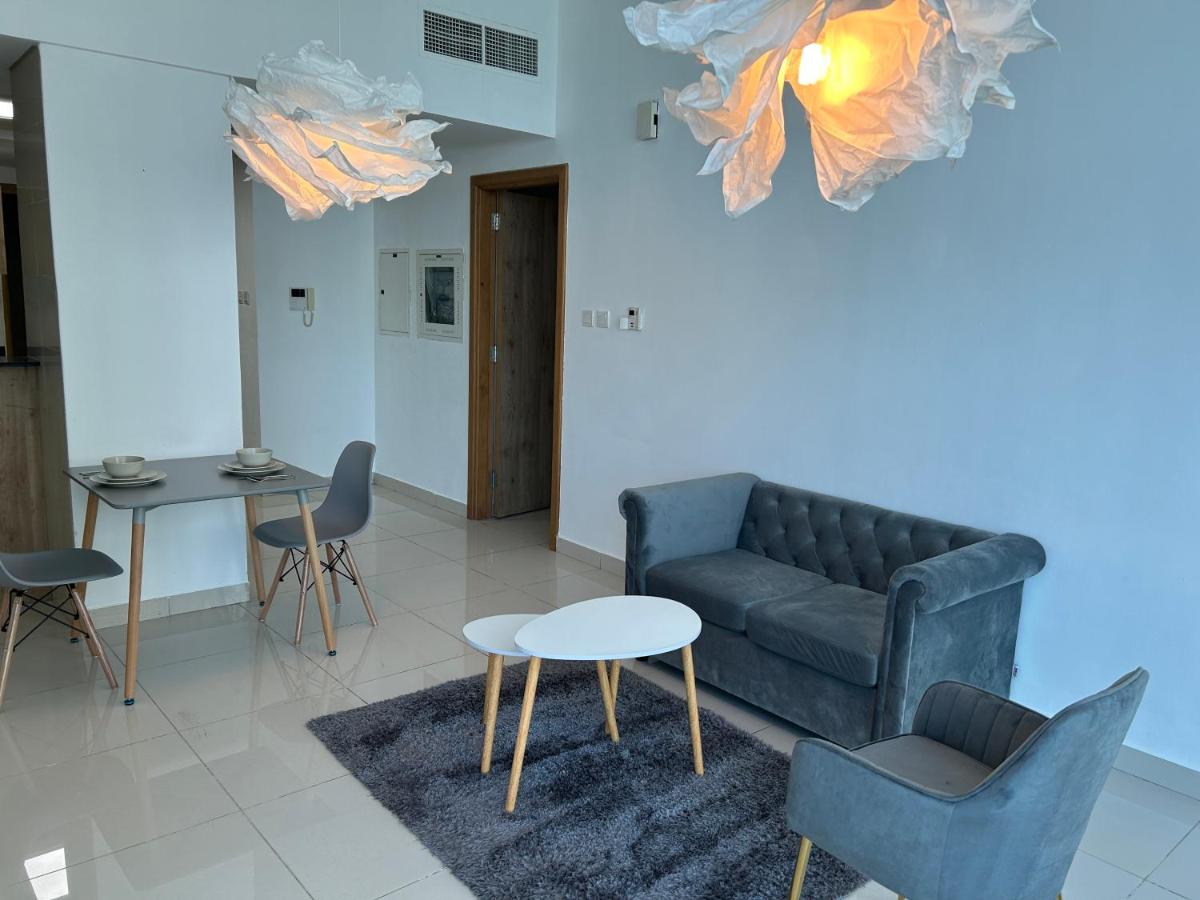 Golden Stay Vacation Homes continental tower marina