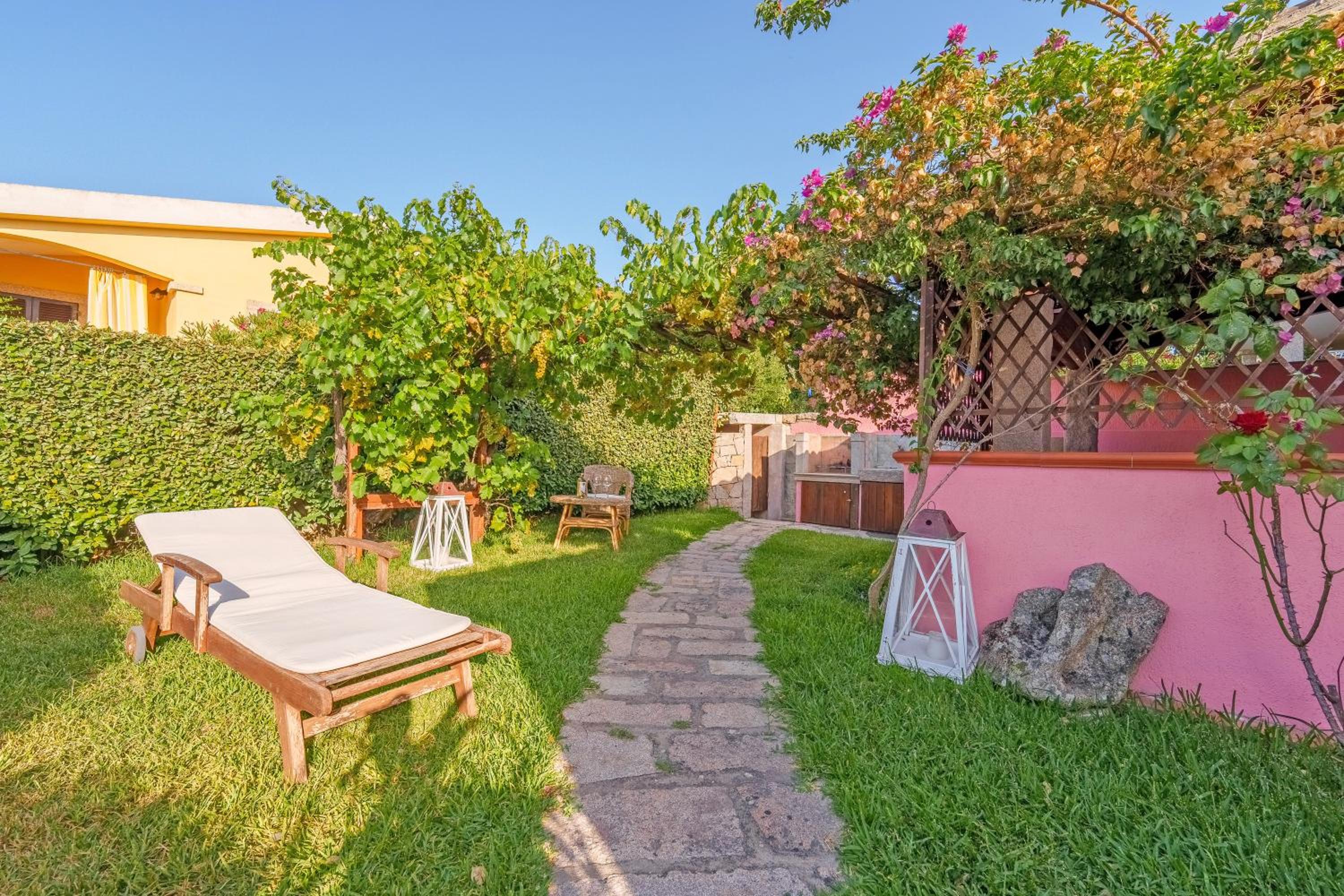 Casa Baia Vignola view 2